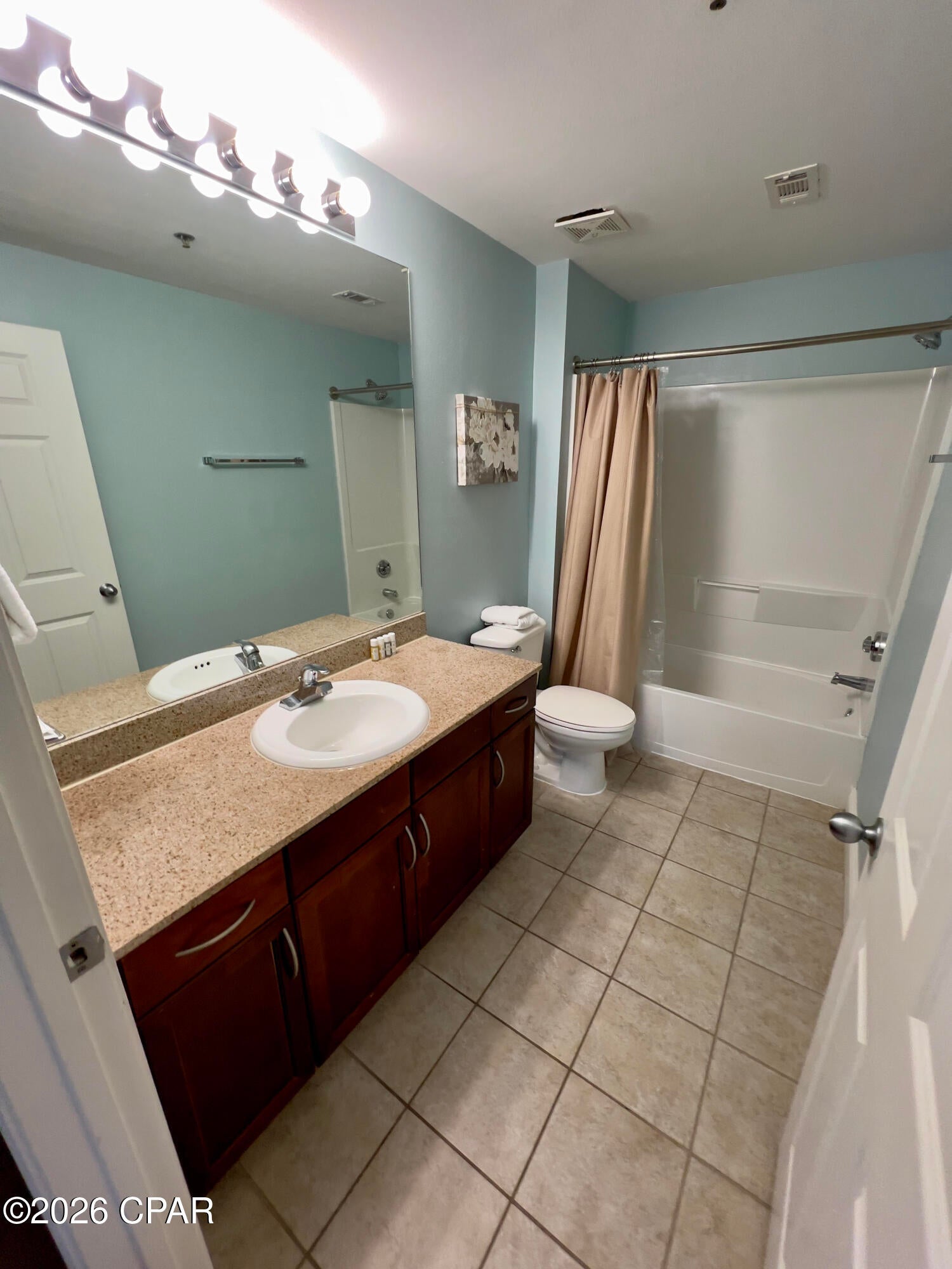 Laketown Wharf - Residential