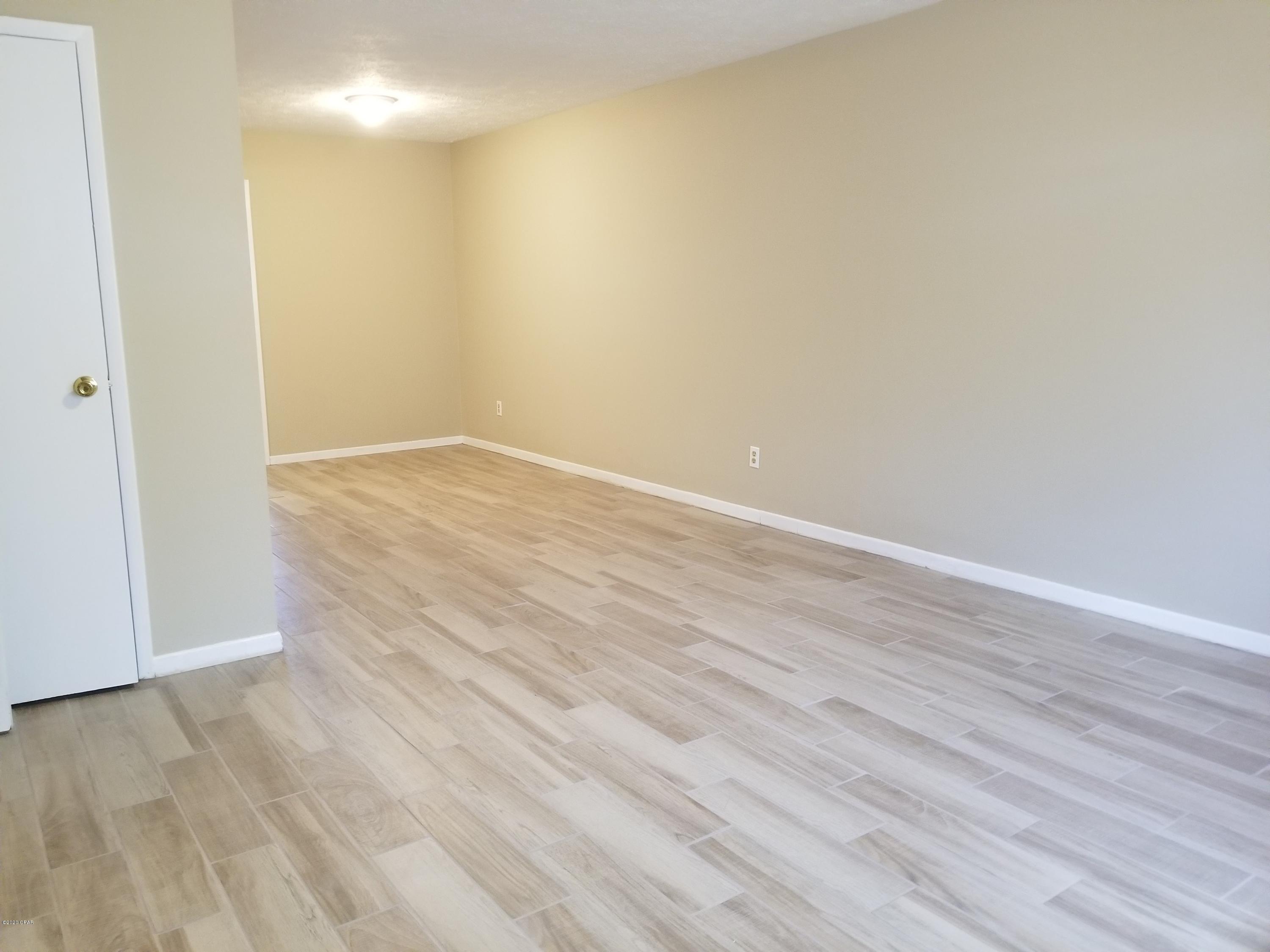 [No Recorded Subdiv] - Residential Lease