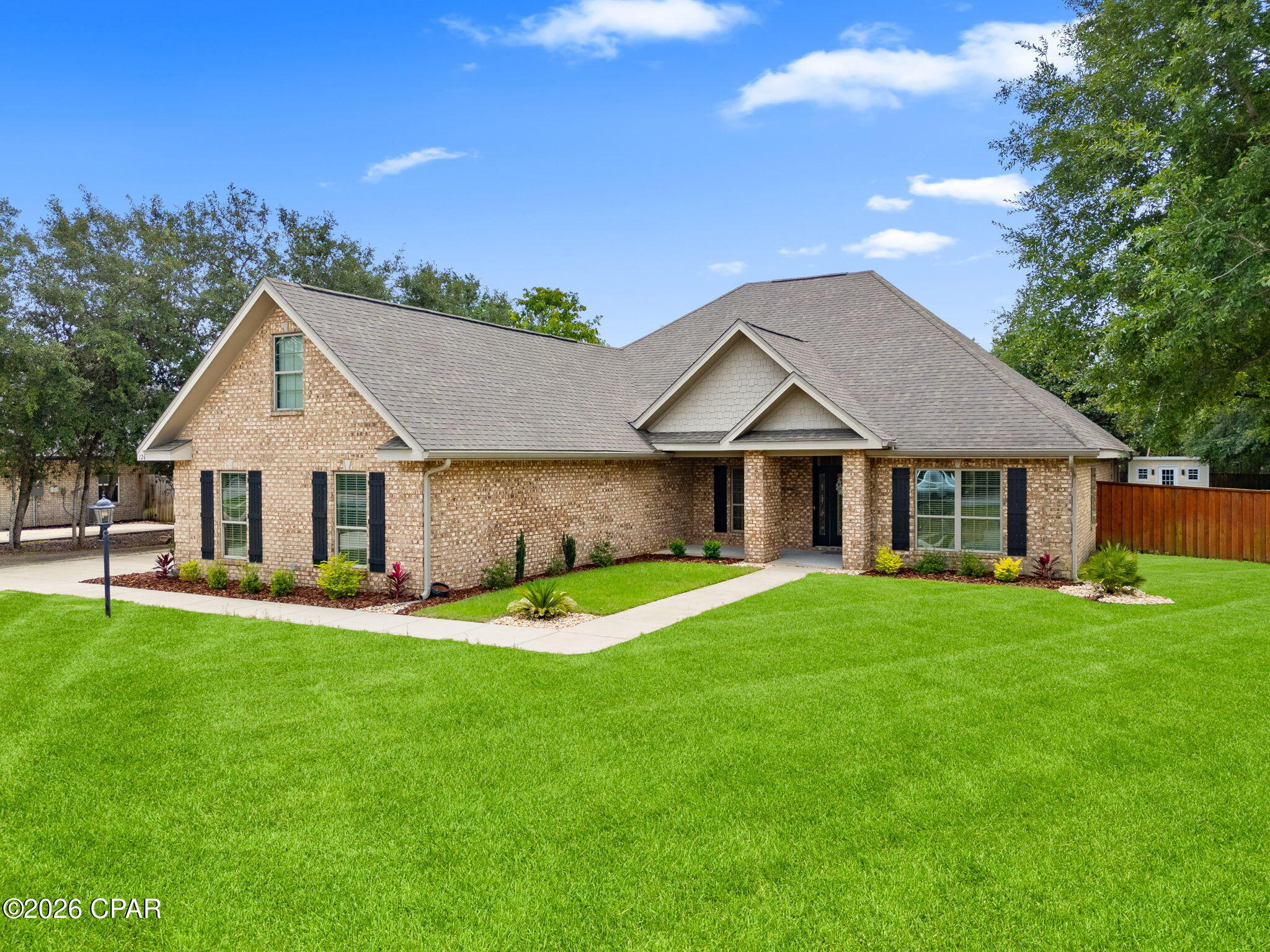 Lake Merial - Residential