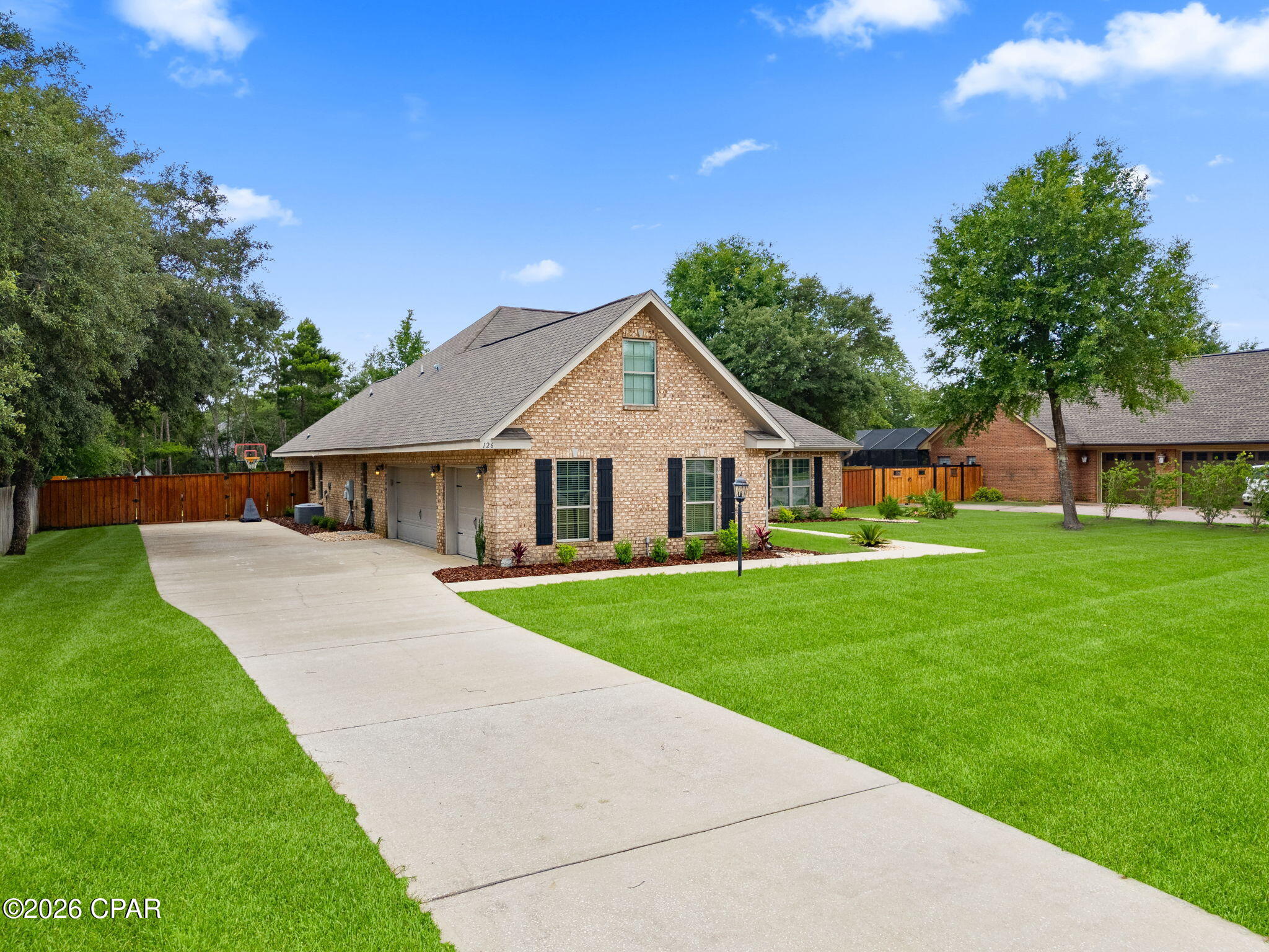 Lake Merial - Residential