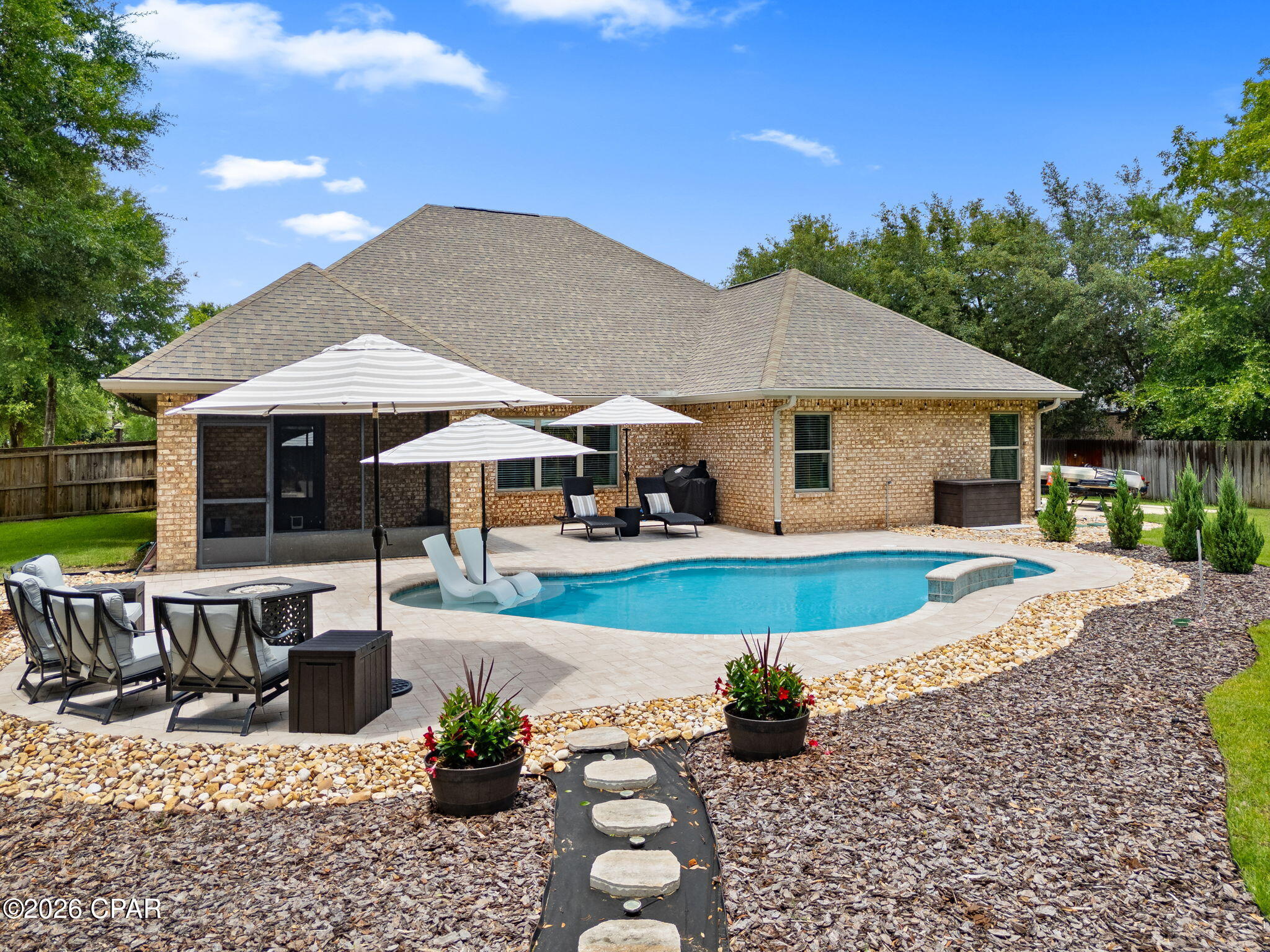Lake Merial - Residential