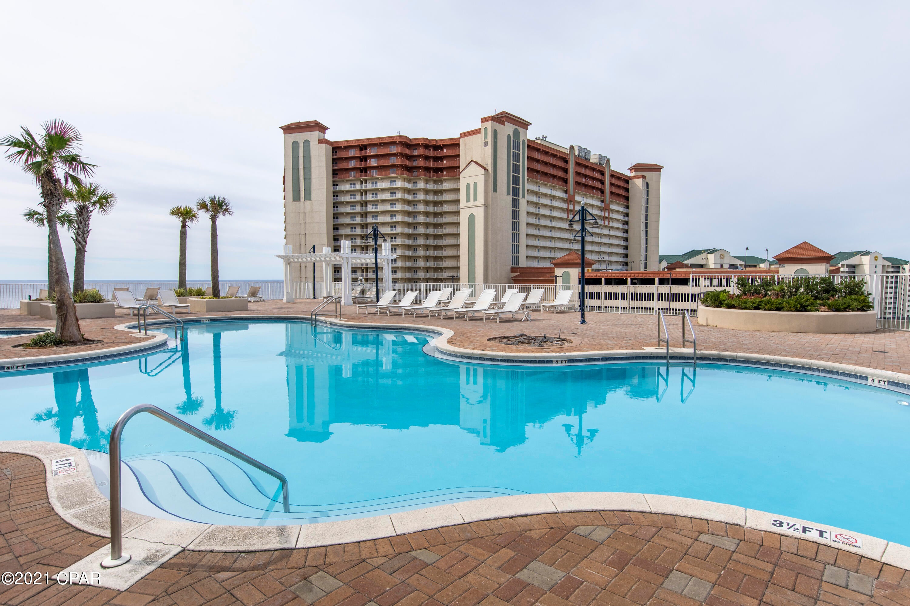 Laketown Wharf - Residential