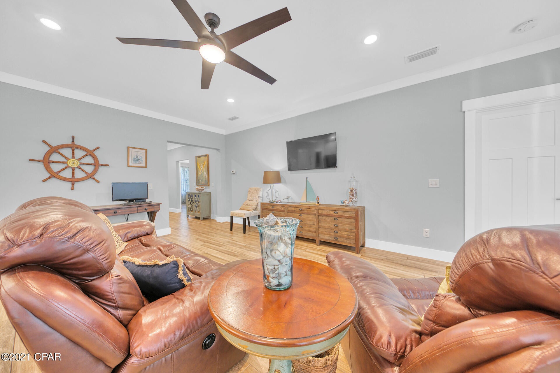 Laguna Beach Estates 8th Add - Residential