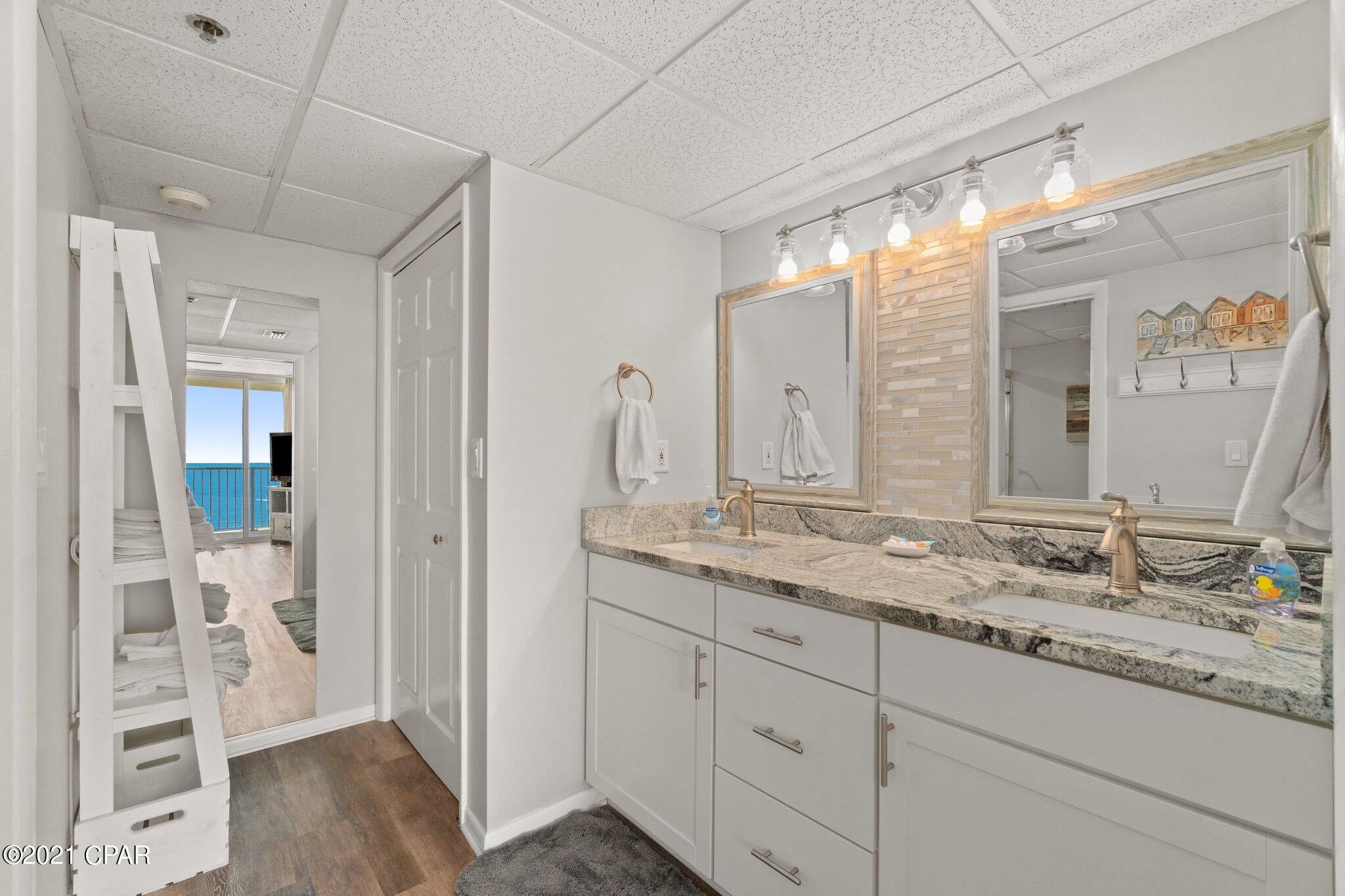Long Beach Towers I - Residential