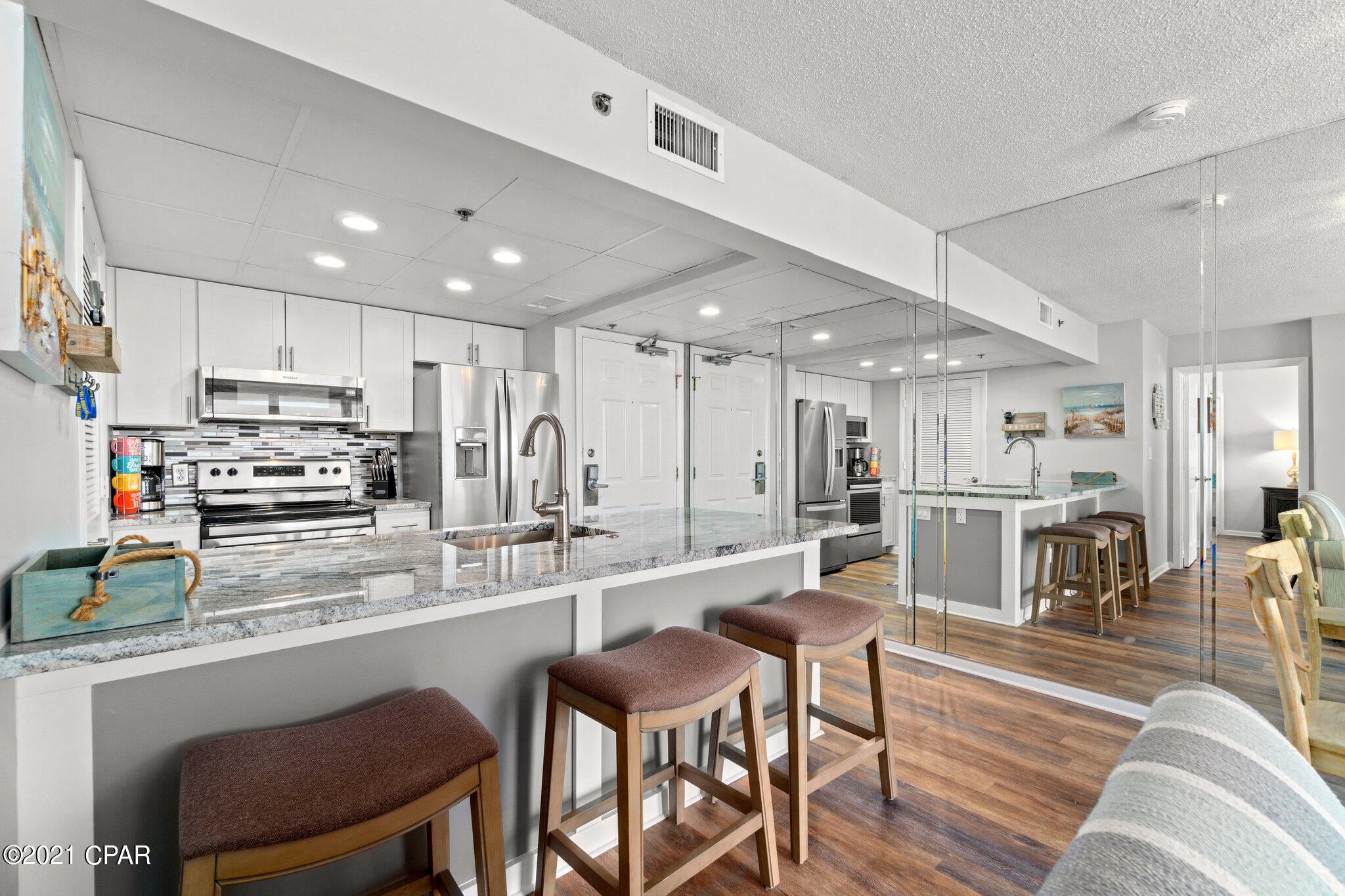 Long Beach Towers I - Residential