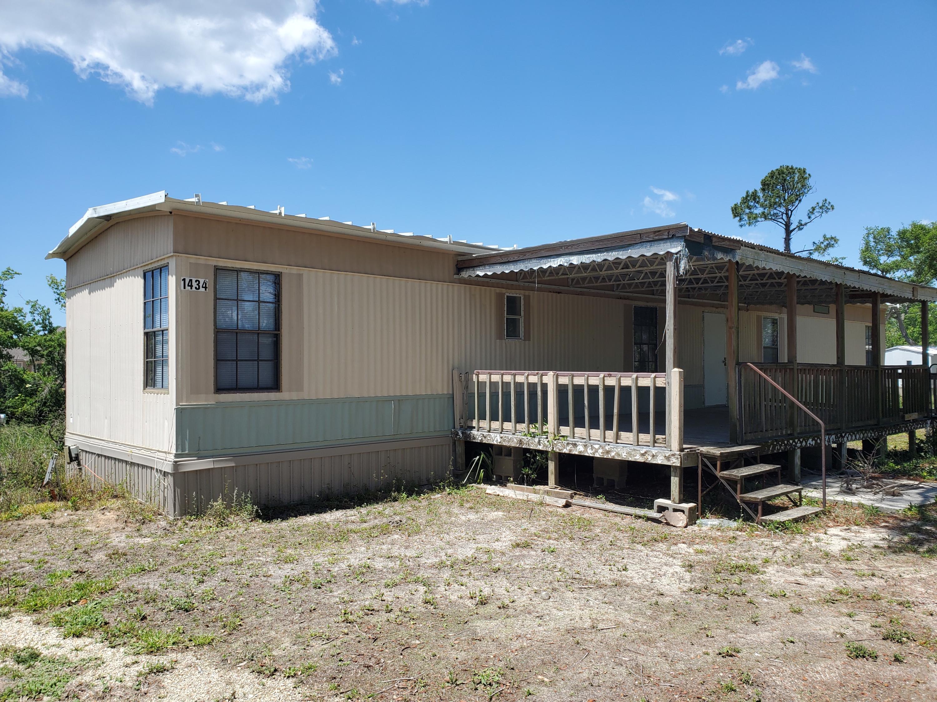 2/2 mobile home, includes water sewer garbage. Affordable priced at $775.00