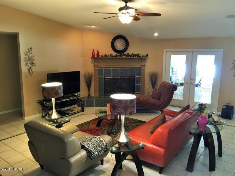 Country Club Harbour Estates - Residential Lease