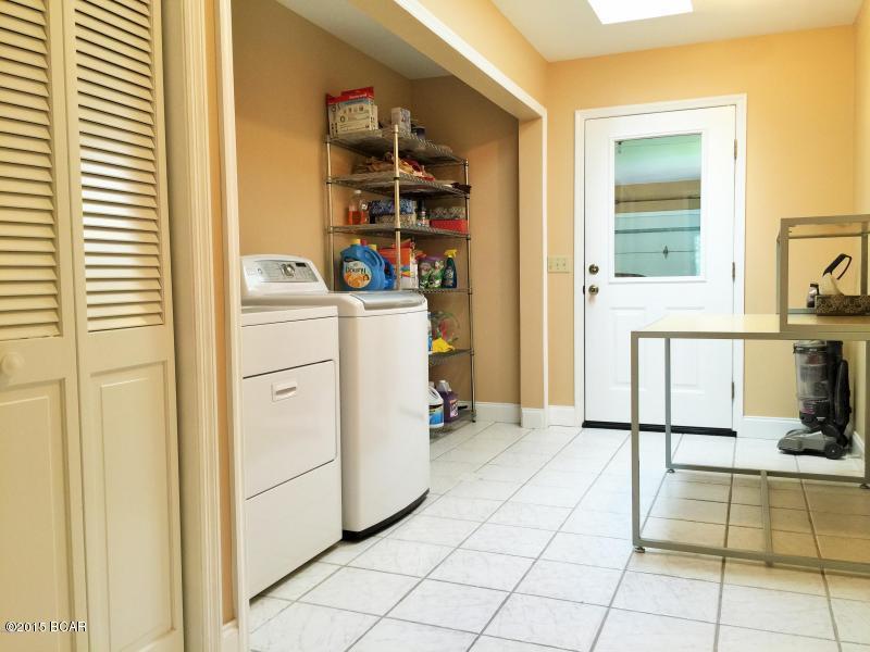 Country Club Harbour Estates - Residential Lease