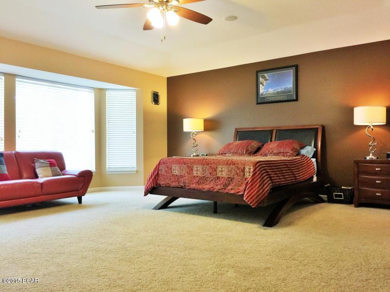 Country Club Harbour Estates - Residential Lease