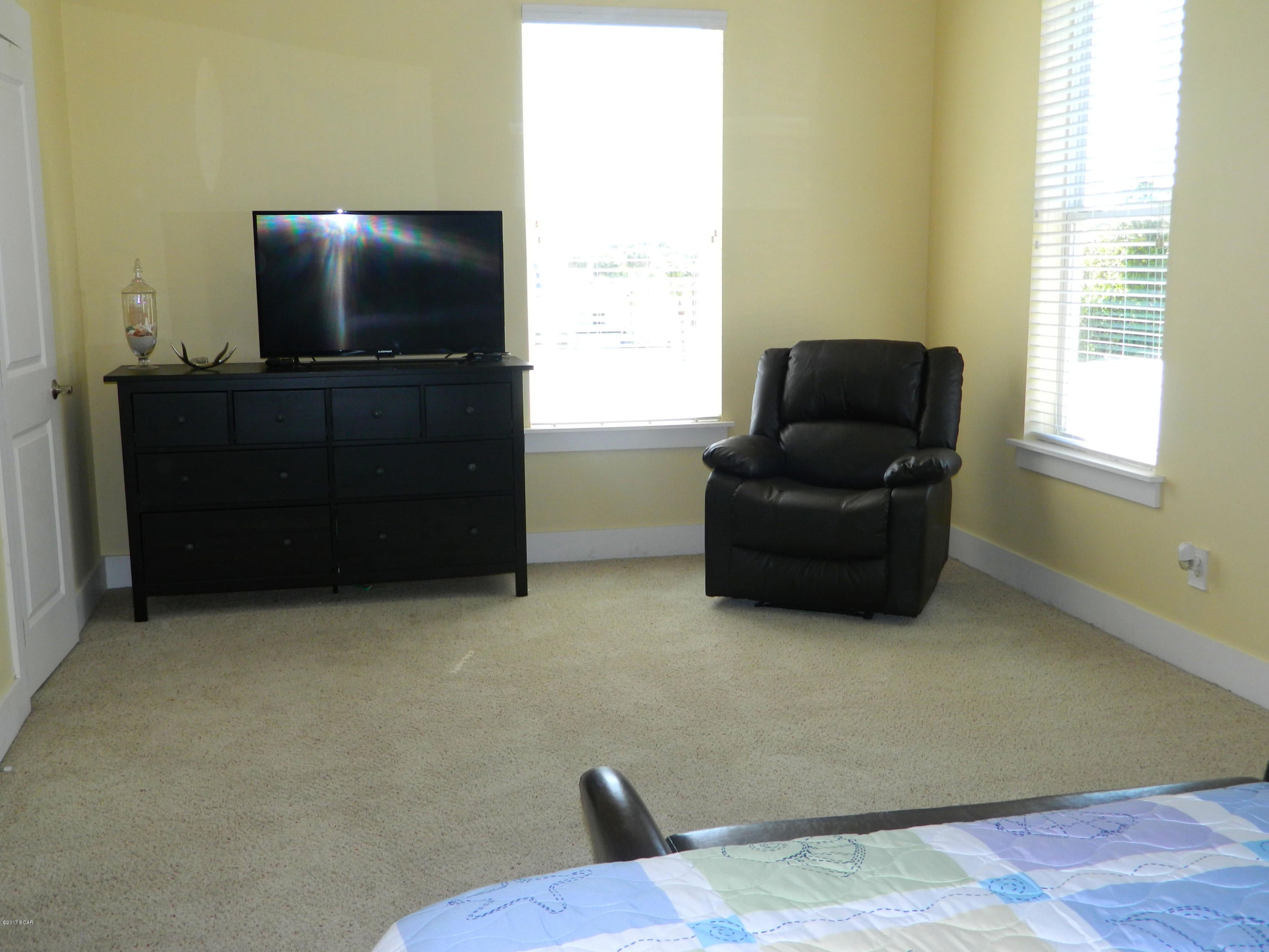 Laguna Beach Estates 7th Add - Residential Lease