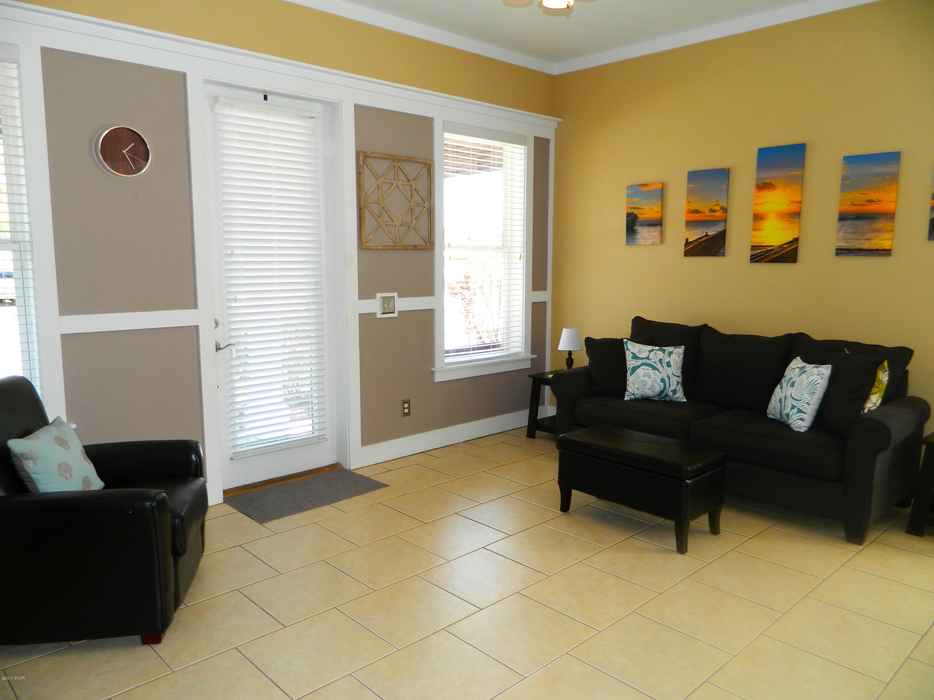 Laguna Beach Estates 7th Add - Residential Lease