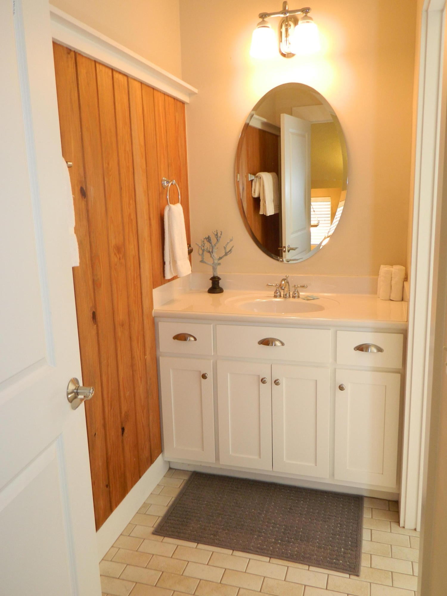 Laguna Beach Estates 7th Add - Residential Lease