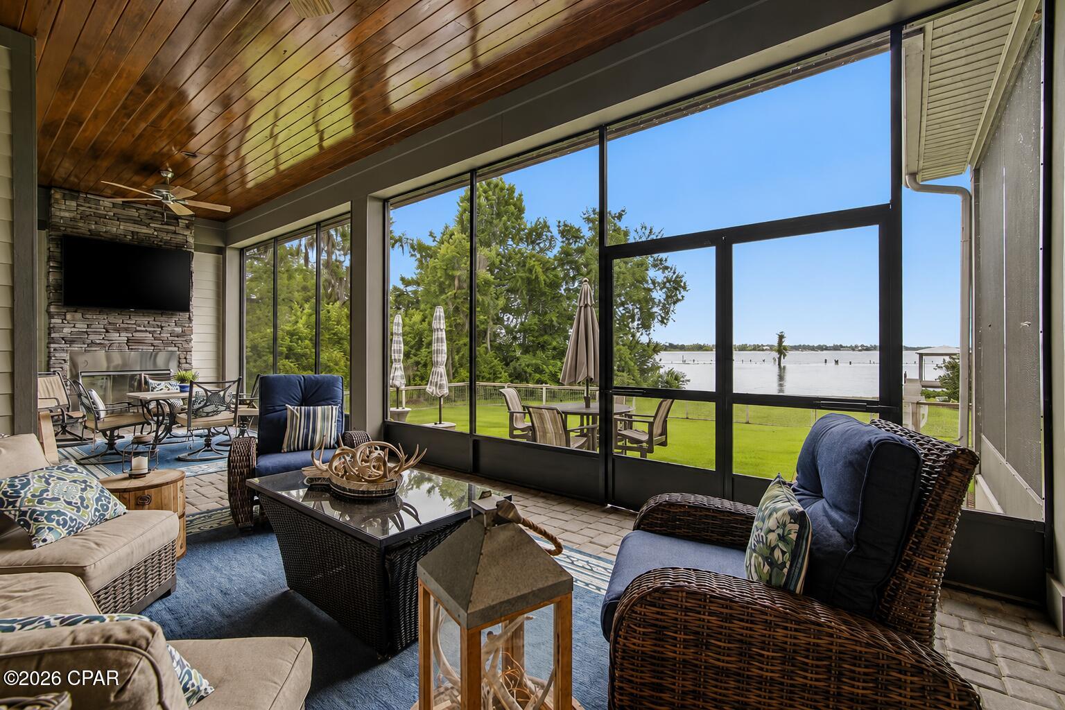 Cedar Creek At Deerpoint Lake - Residential