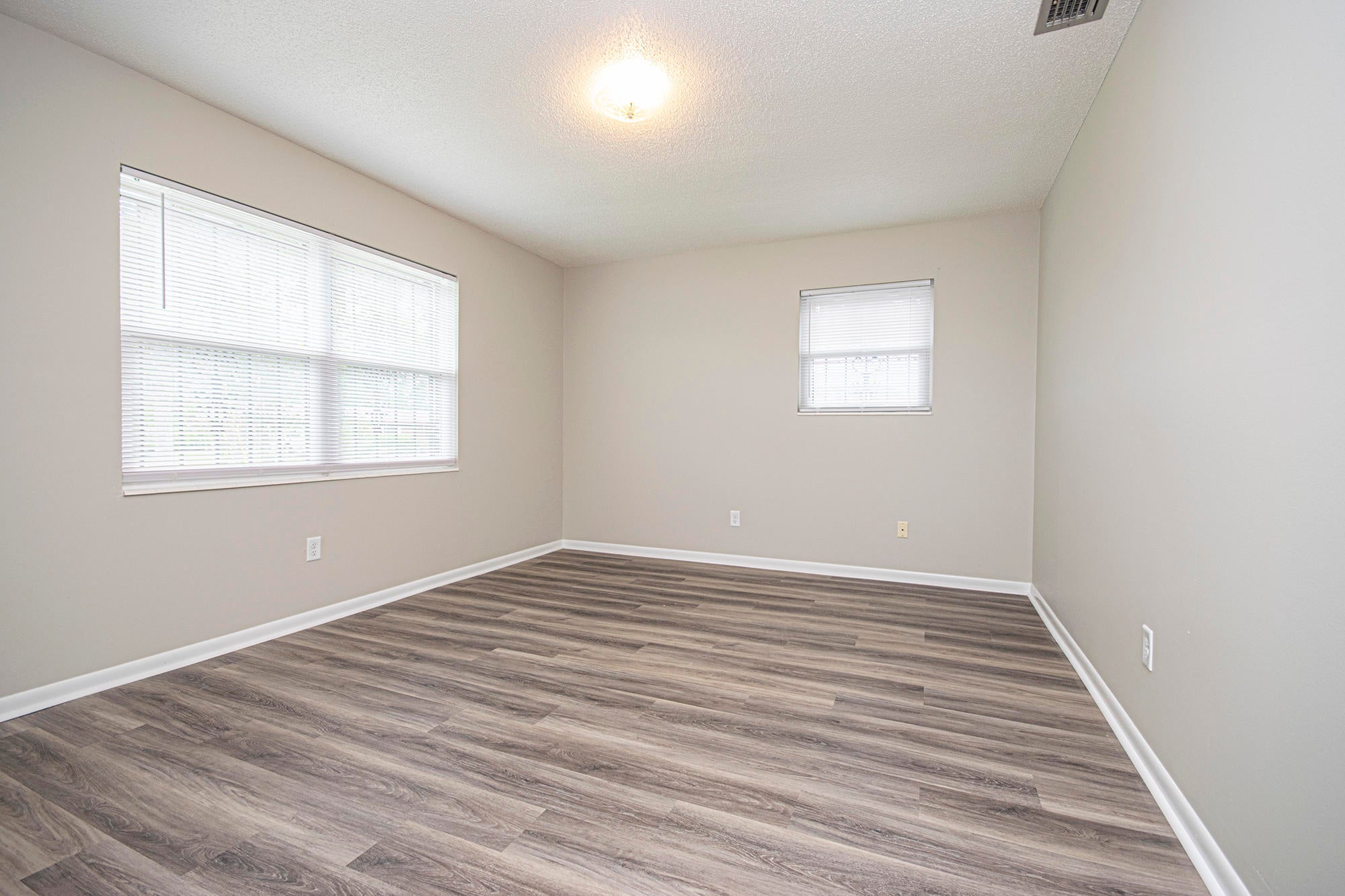Lannie Rowe Lake Ests - Residential