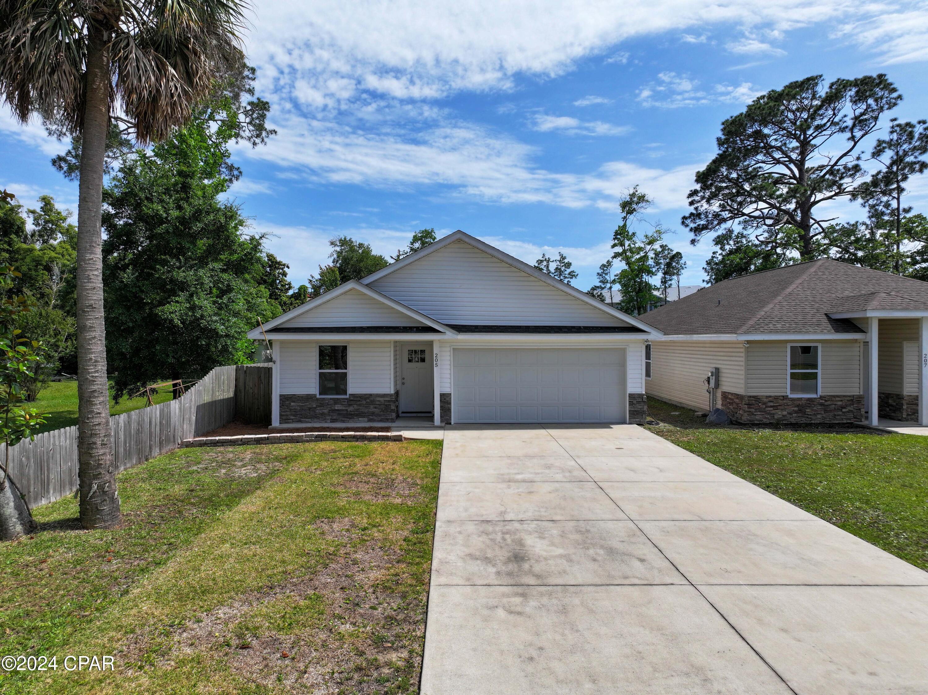 Woodlawn Village Ph 1 - Residential Lease
