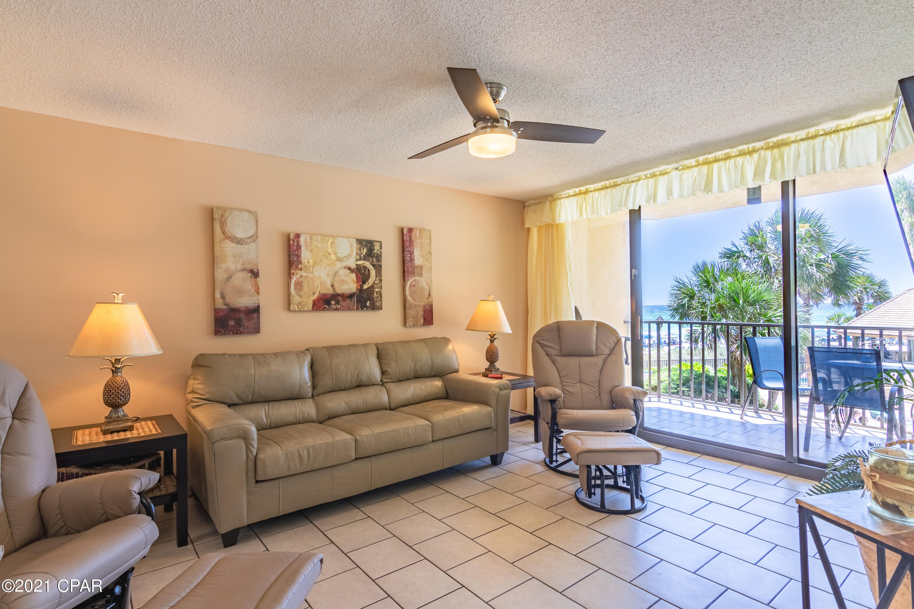 Summerhouse Condo. - Residential