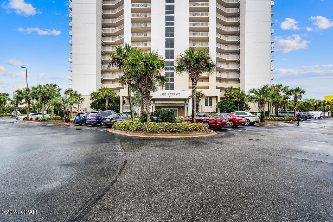 Pelican Beach Resort - Residential