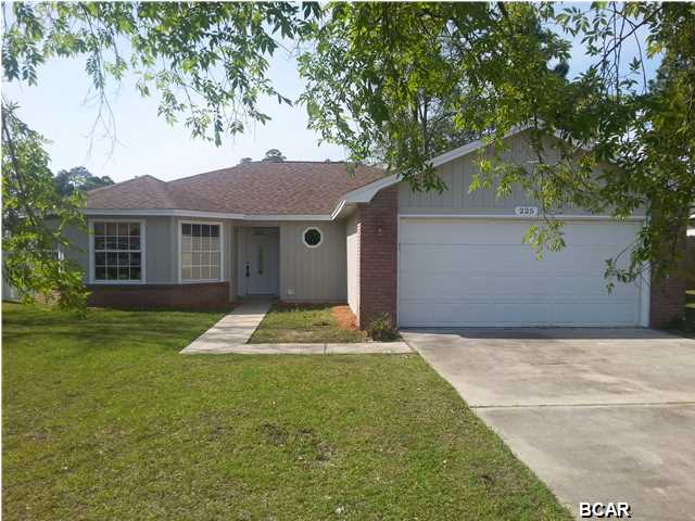 Move In Ready Traditional with lots of Contemporary Flair. This home includes over 2200 Sq Feet under Roof and lives large ! A Spacious Living and Dining area allows room for all your over sized furniture, features warm neutral colors and all new flooring. The kitchen with all WHITE CABINETRY, NEW STAINLESS APPLIANCES and GORGEOUS GRANITE COUNTER TOPS is the HEART of this HOME. A peninsula Breakfast Bar allows for extra seating and adjoins the bright and sunny Breakfast room, all with a view of the covered porch and privacy fenced backyard.The Open Lay Out is perfect for entertaining , inside and out. The roomy Master Bedroom and Bath are tucked in a quiet corner away from the living areas and include a nice dressing area and a large walk in closet. 2 additional bedrooms and Guest