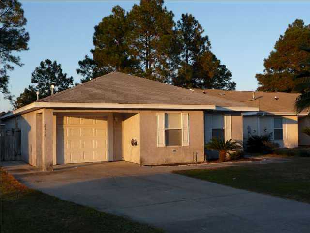 This is a nice cozy home with a fenced backyard in a quiet neighborhood. Split floor plan. Tile, carpet and wood laminate. Nice big patio. Small Pet ok.