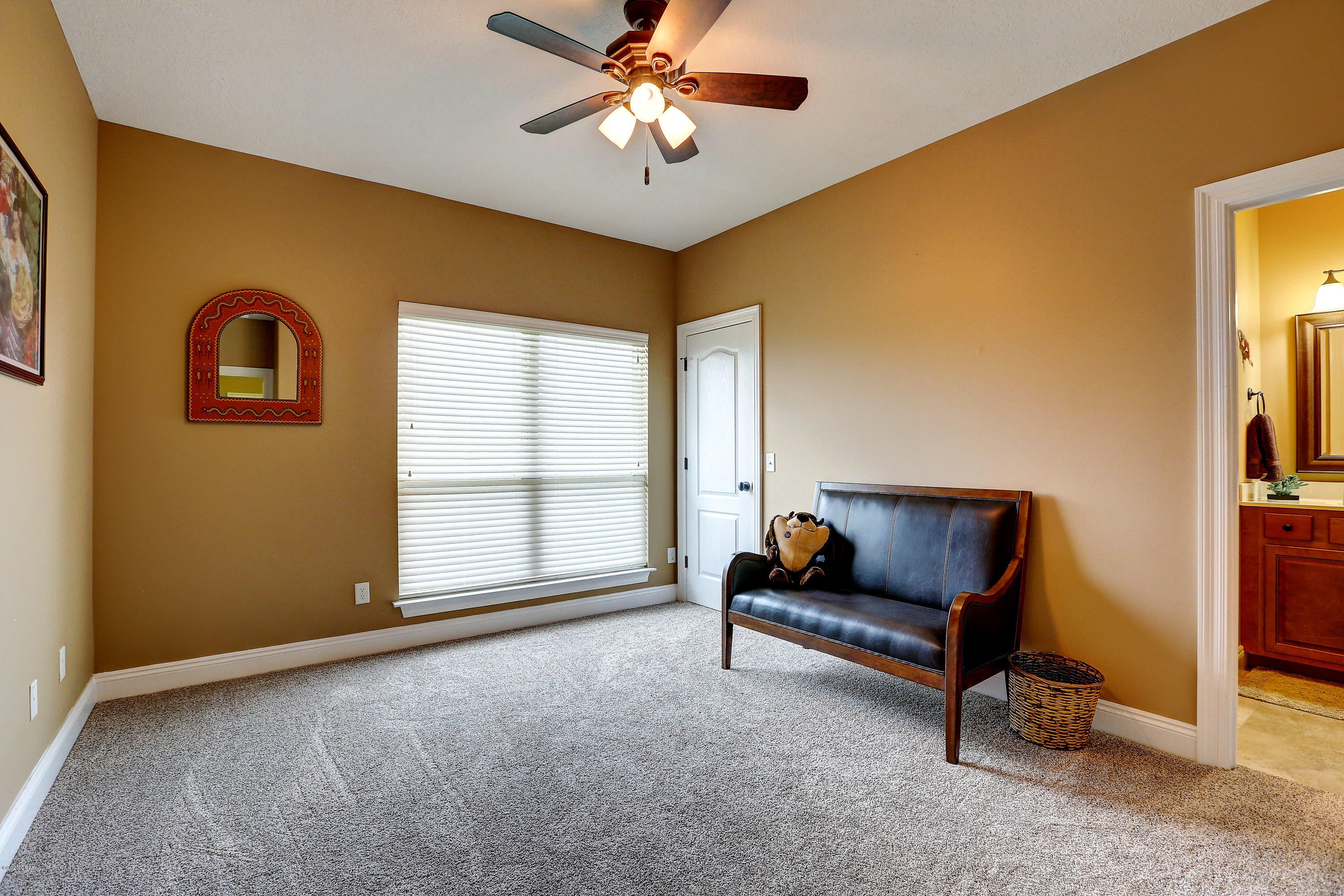 Kirkland Manor - Residential