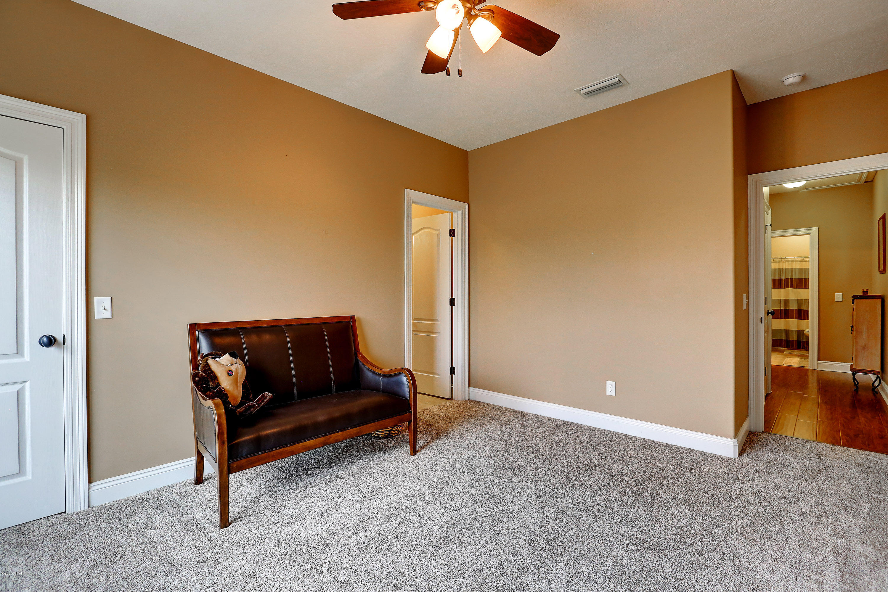 Kirkland Manor - Residential