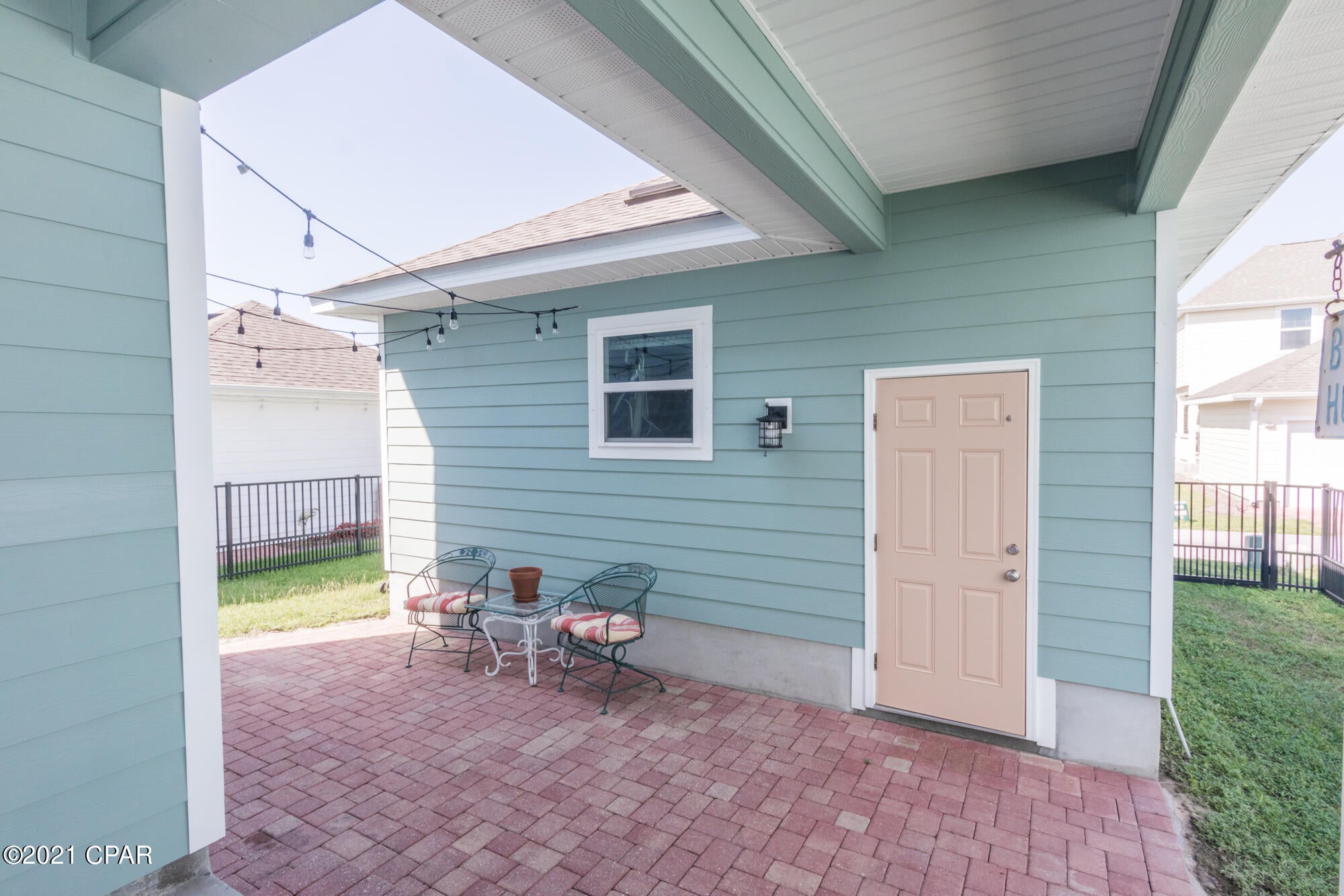 Magnolia Bay Club - Residential