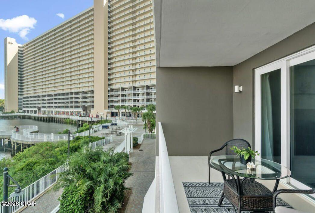 Laketown Wharf - Residential