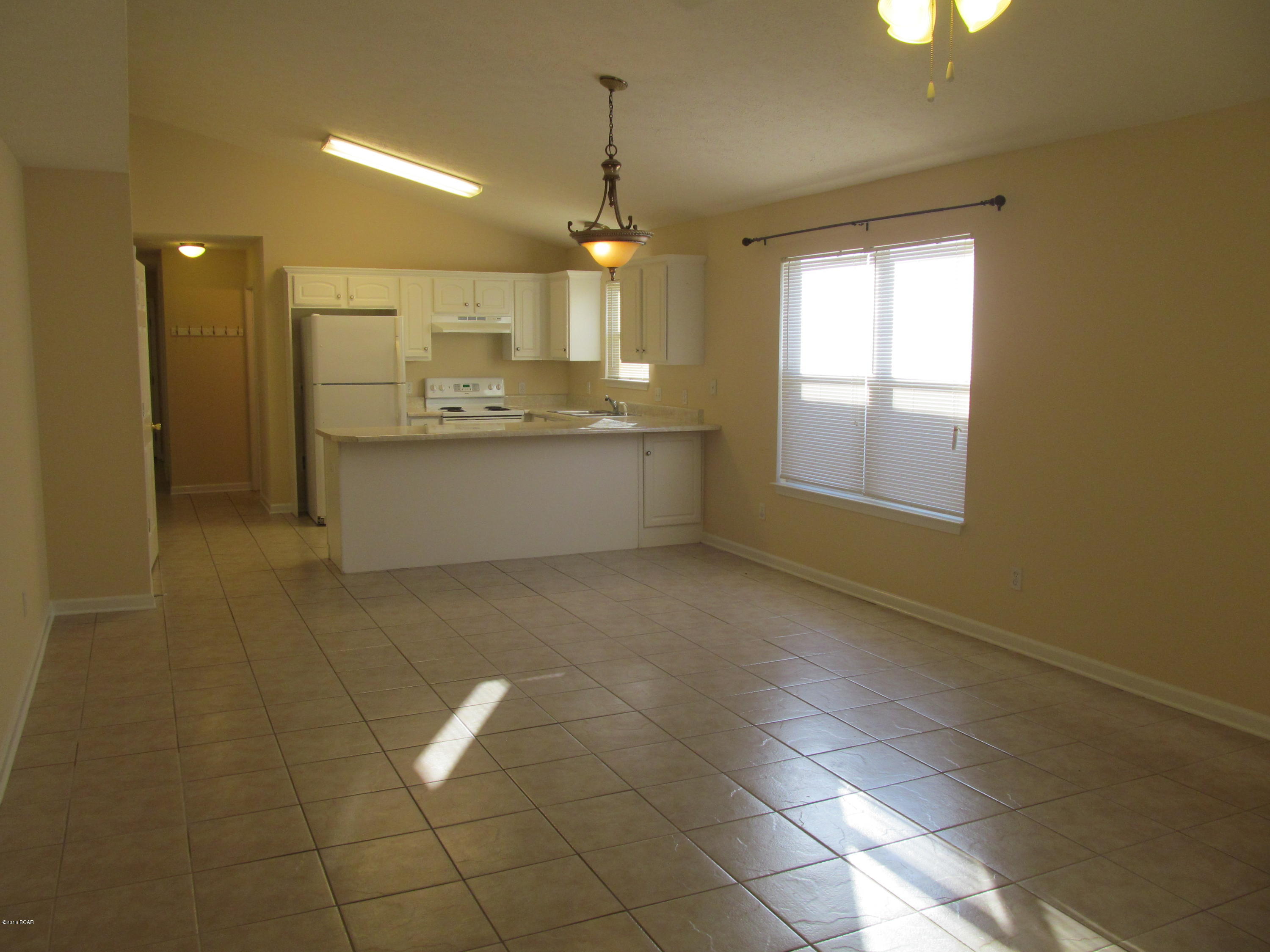 Palm Cove Phase II - Residential Lease