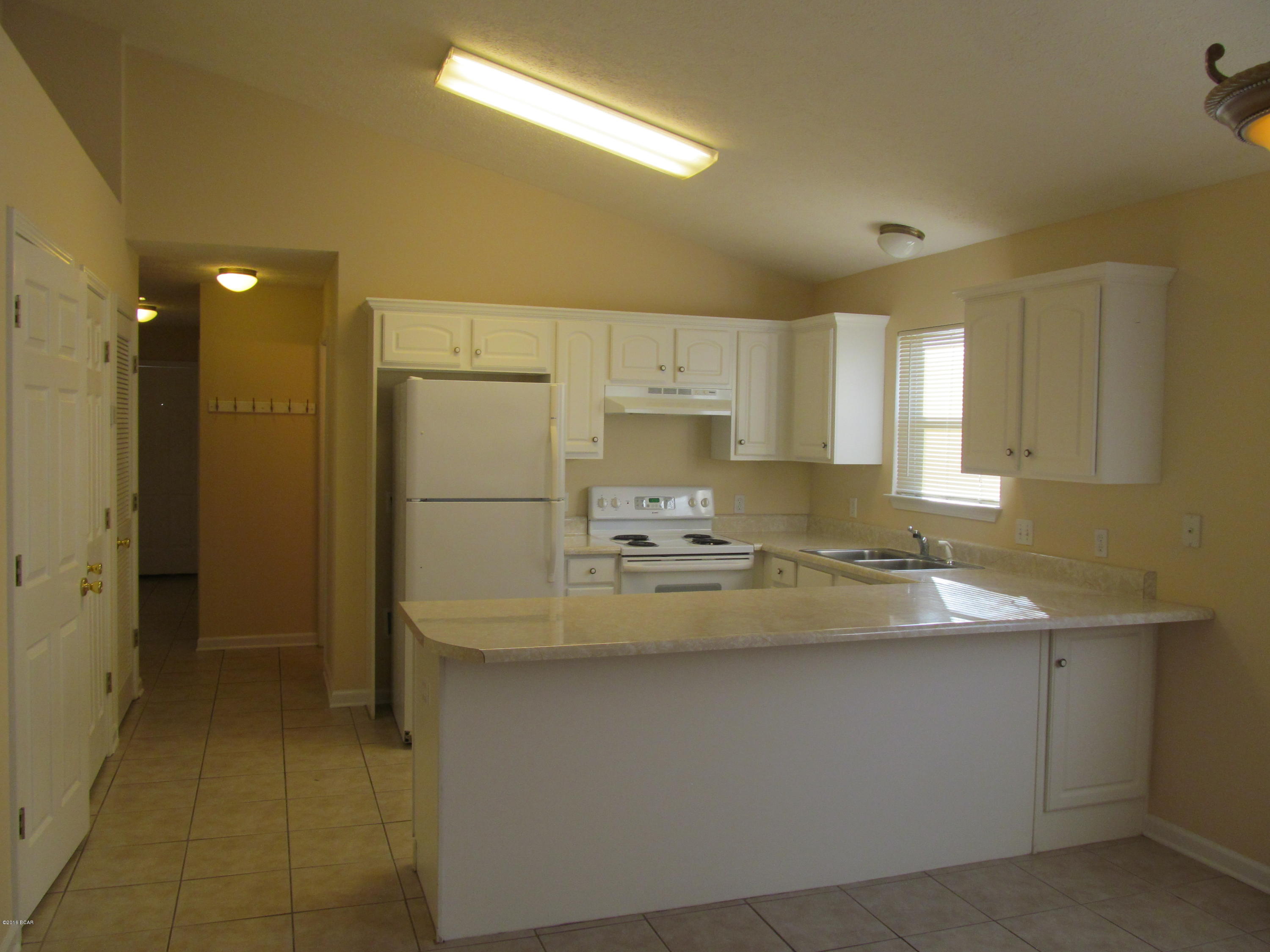 Palm Cove Phase II - Residential Lease