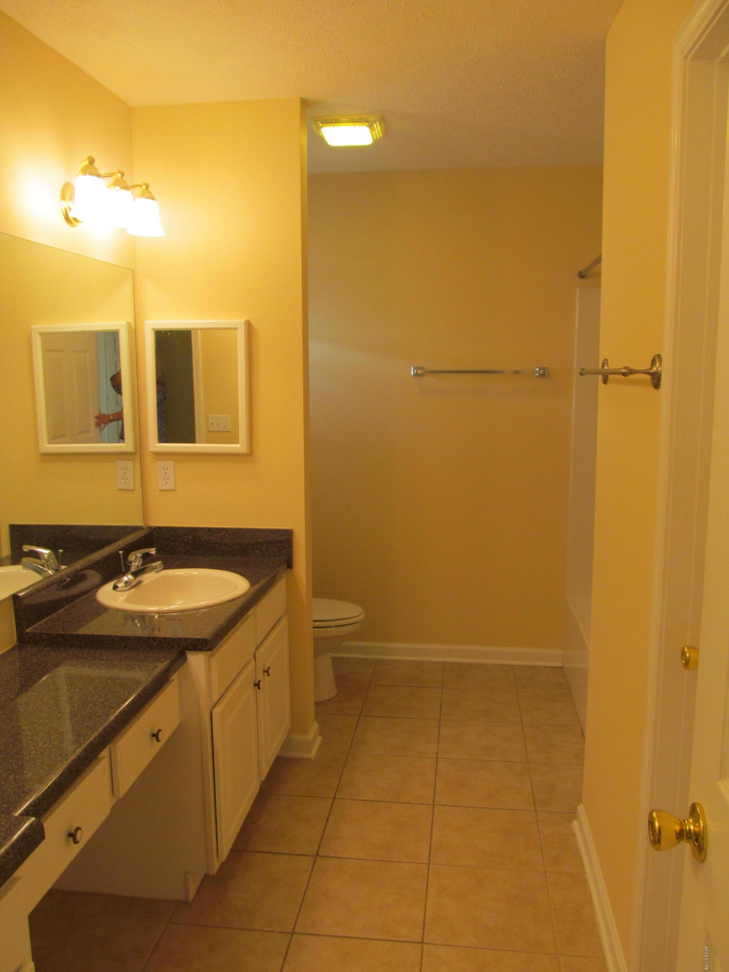 Palm Cove Phase II - Residential Lease