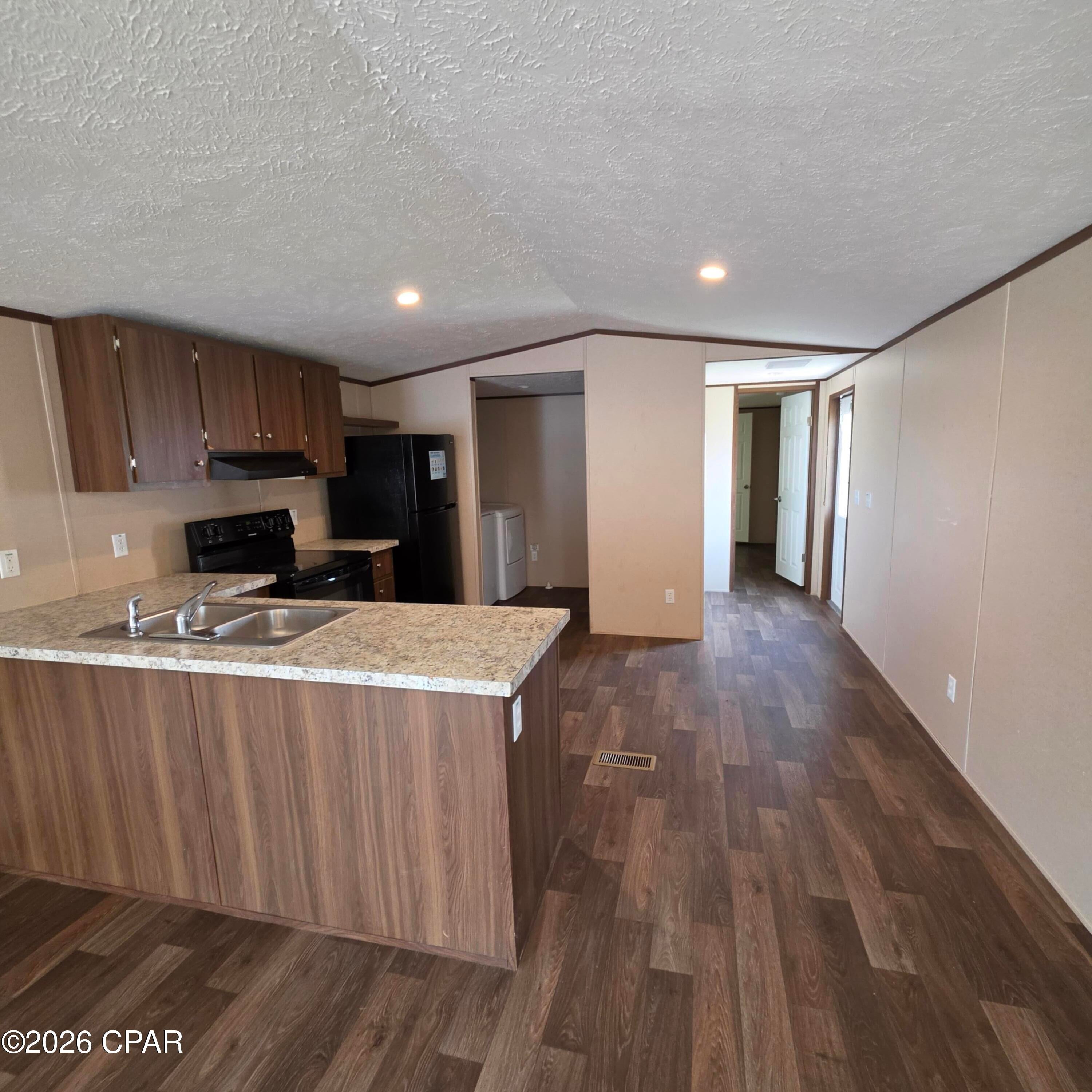[No Recorded Subdiv] - Residential Lease