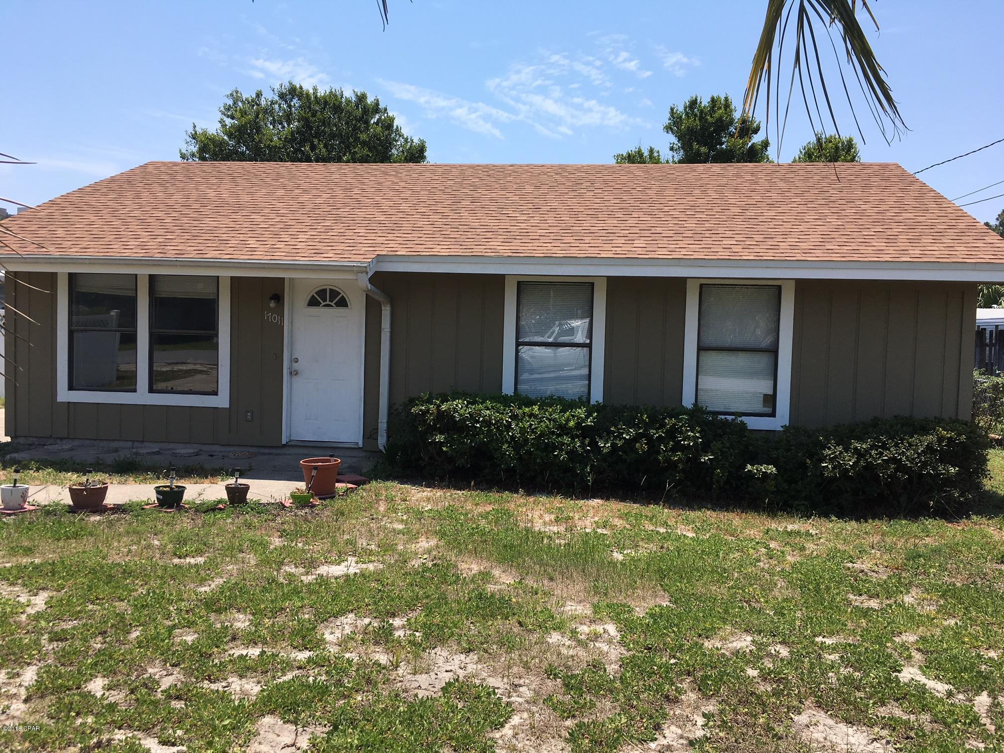 Very nice, well kept, 3 bedroom two bath home - walk to beach, shopping, city hall -- close to Pier Park and Walmart.