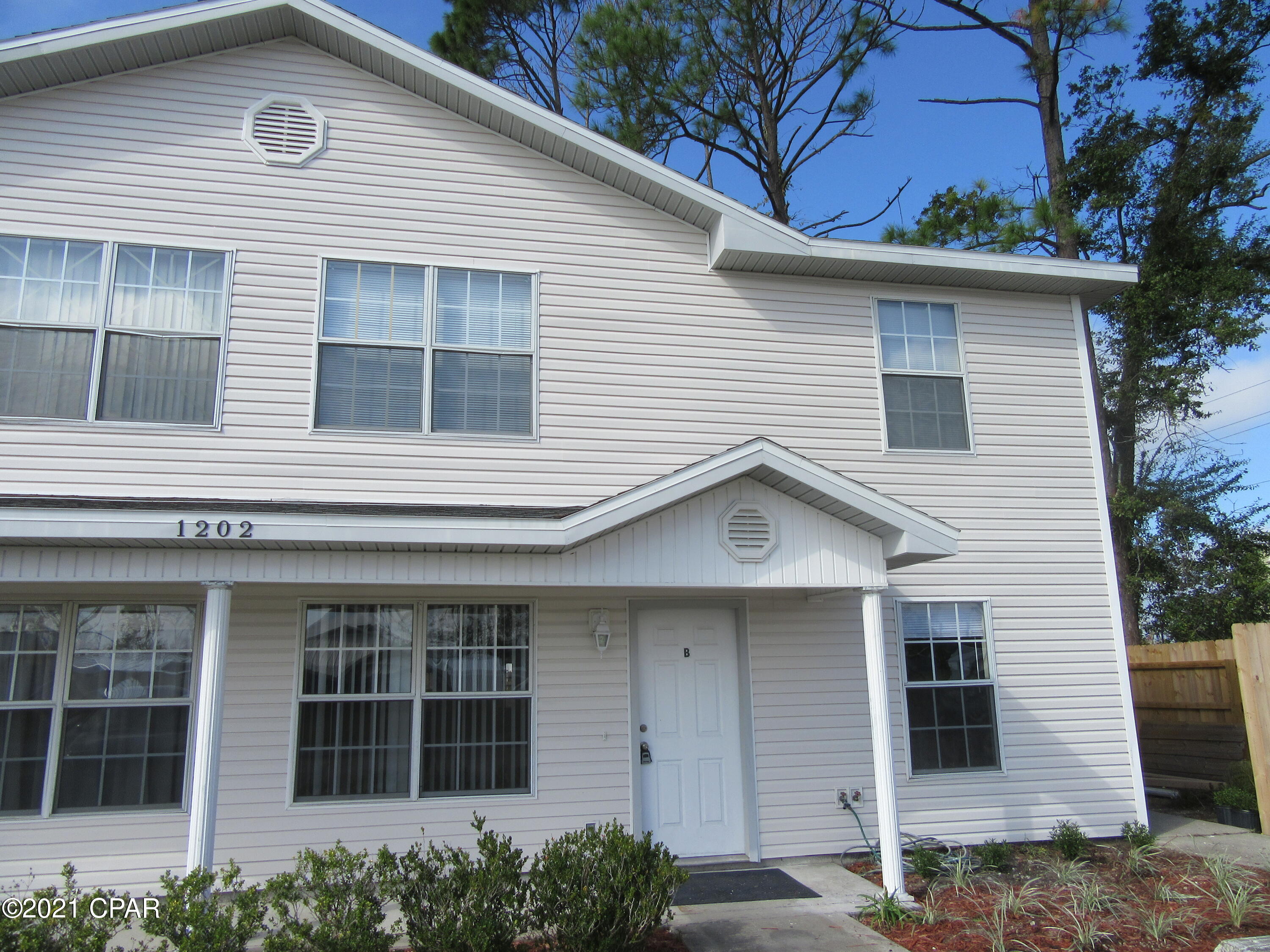 Spacious, attractive and clean 2 bedroom 1 bath quadplex 1st floor unit centrally located in the heart of the much desired Lynn Haven community. All property sizes and ages are approximate, please measure and/or verify if important. School assignments are subject to change, please check with Bay County for most accurate information. Deposit is the same as one month's rent. Pets not allowed.

Tags