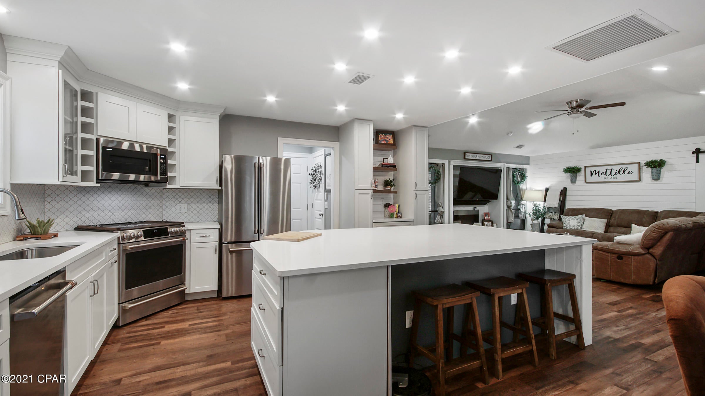 Shoreline Estates - Residential