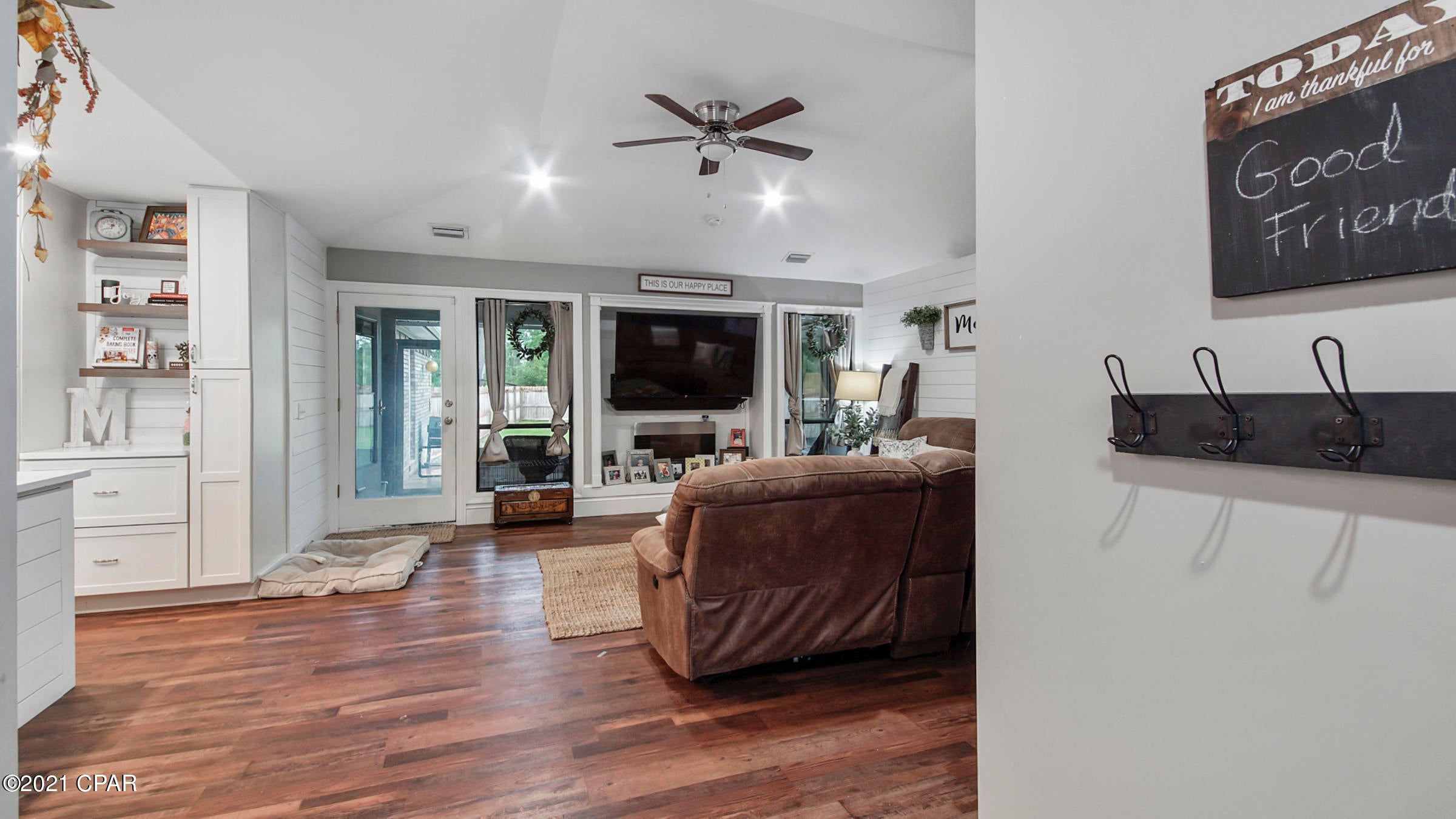 Shoreline Estates - Residential