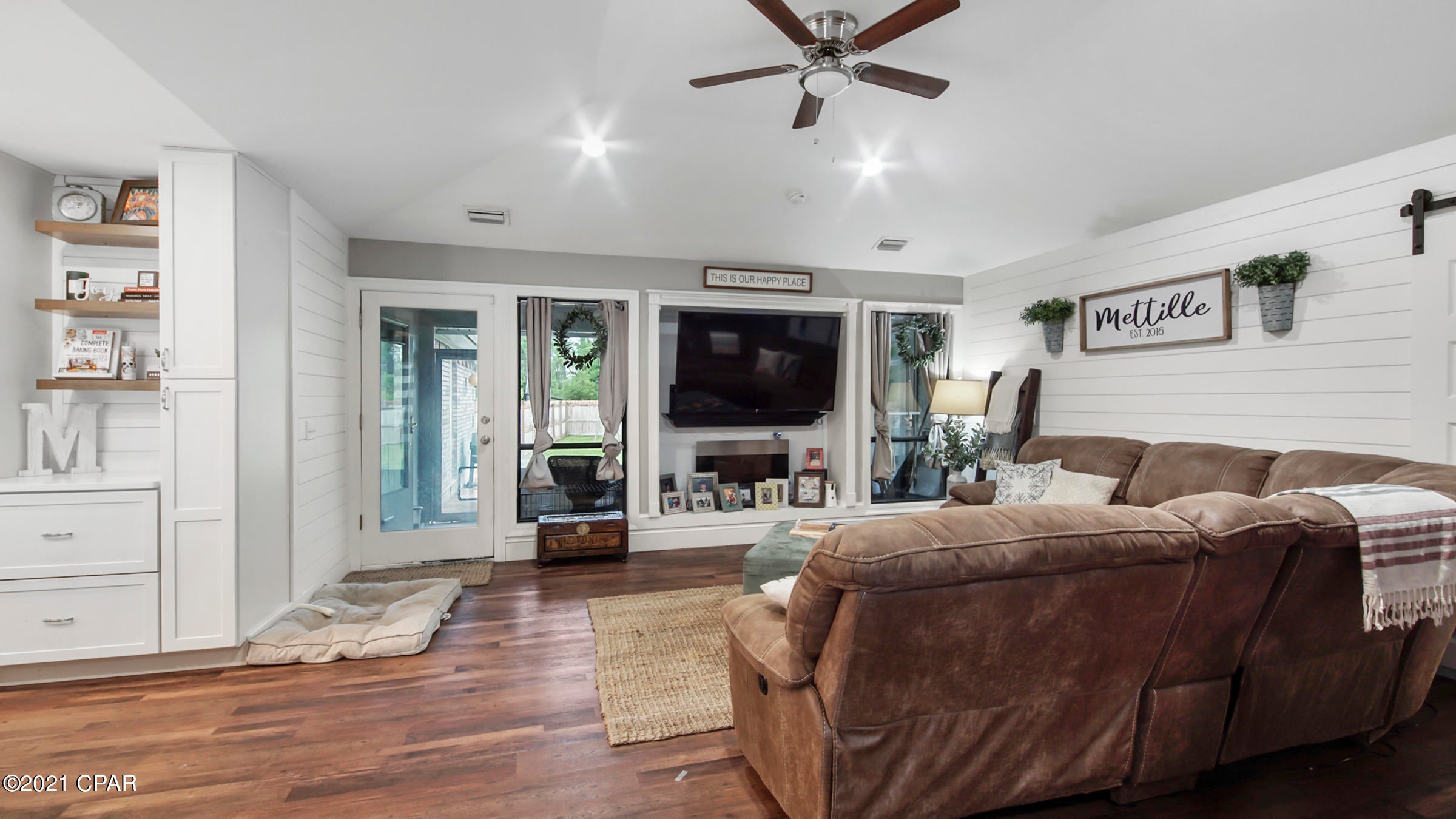 Shoreline Estates - Residential
