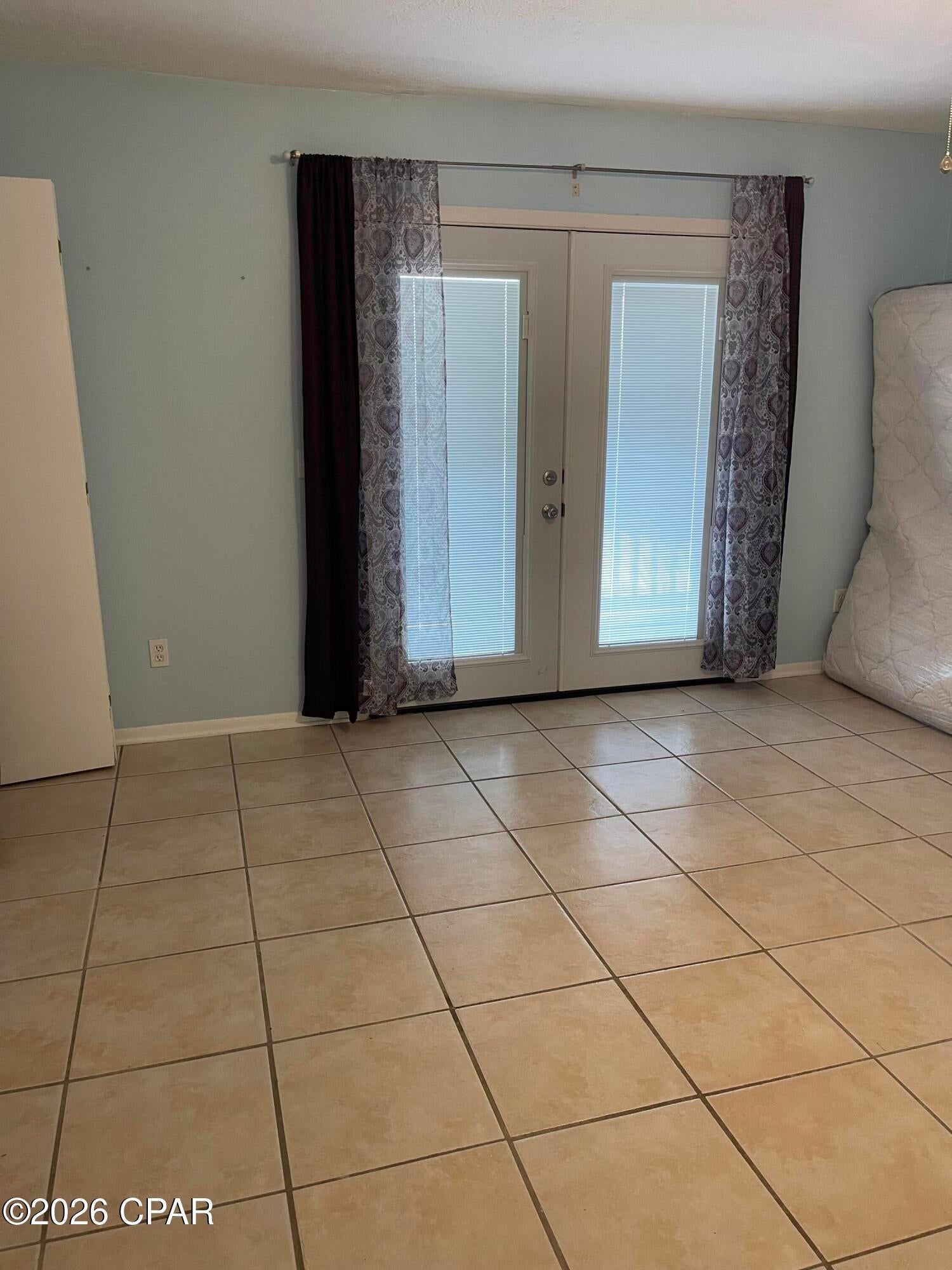Bay Park Manor Replat - Residential Lease