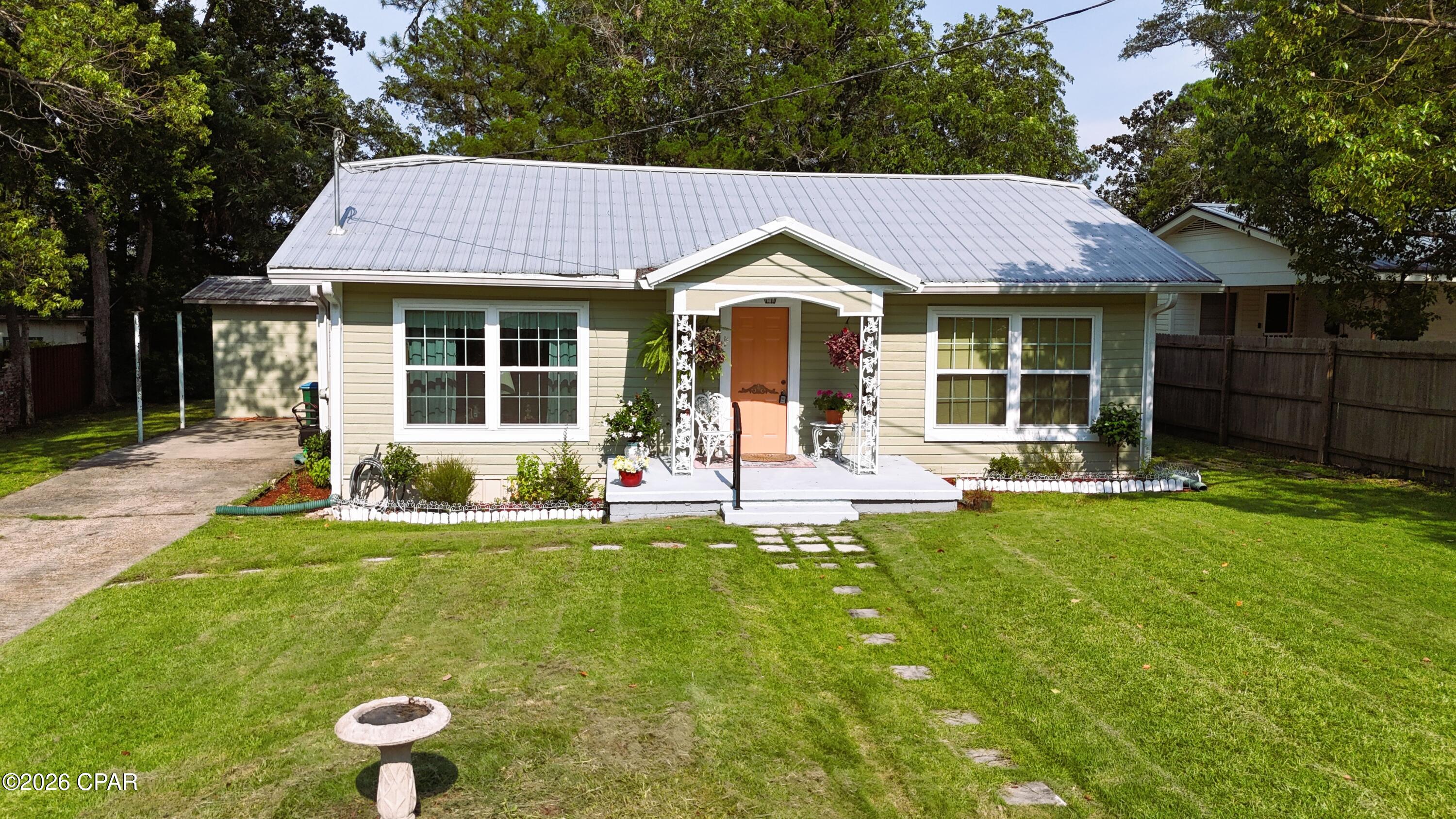 Bonifay - Residential