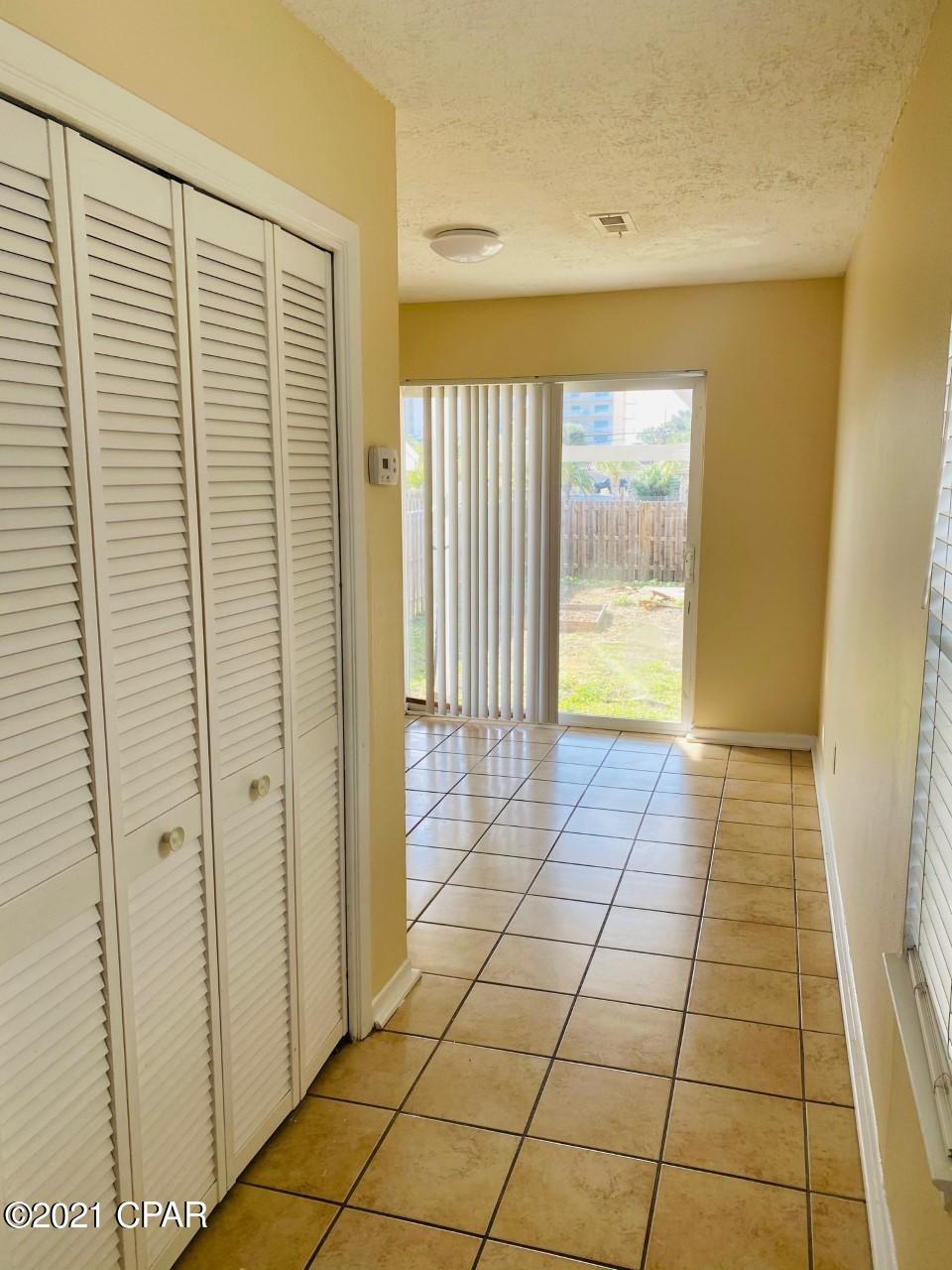 Holiday Beach Unit 3 - Residential Lease