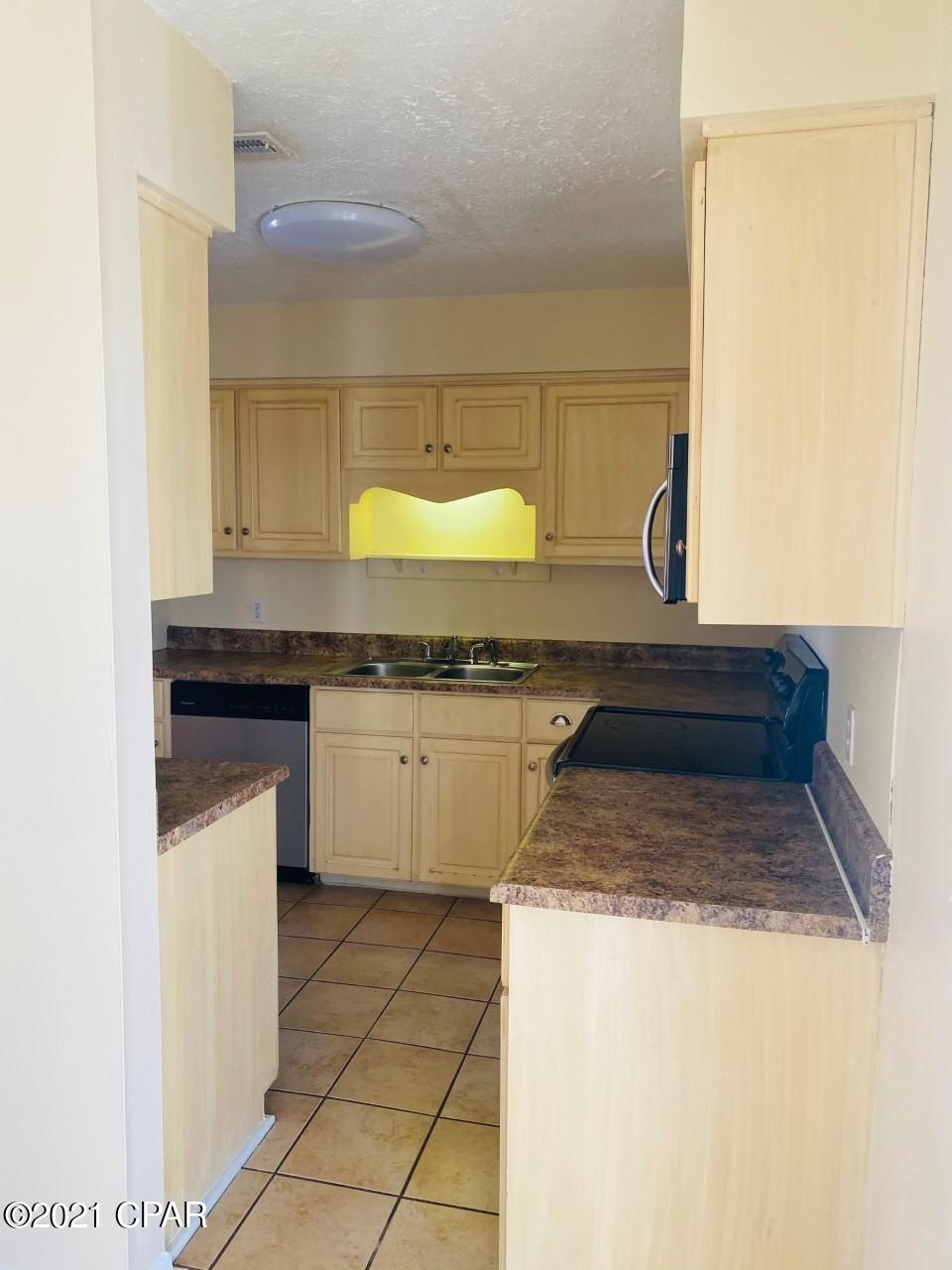 Holiday Beach Unit 3 - Residential Lease