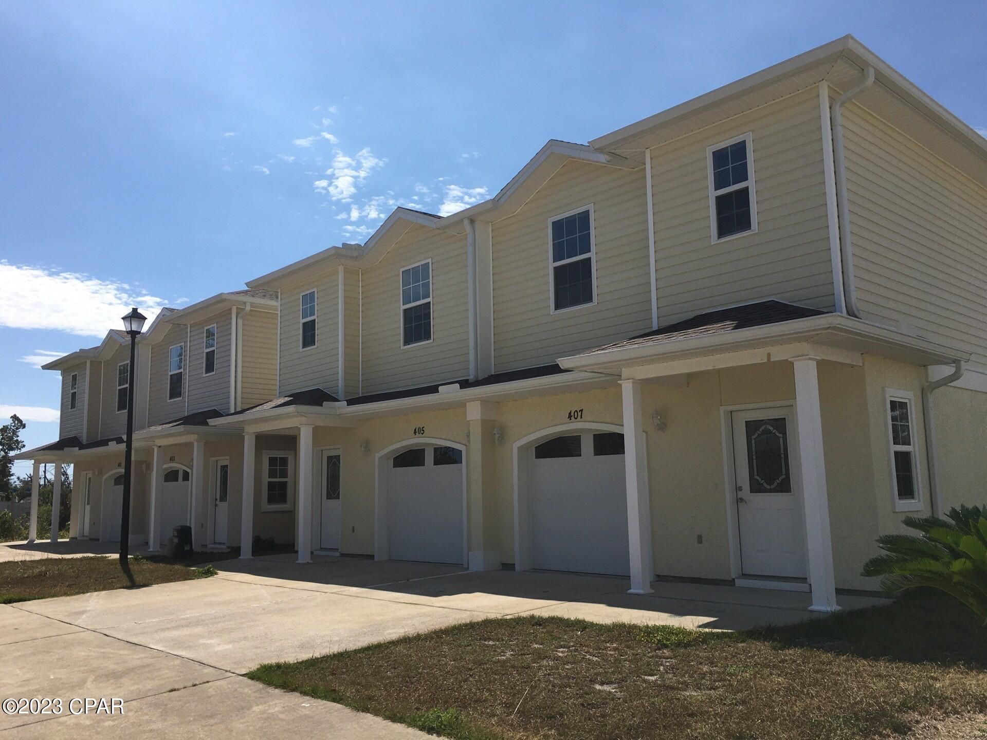 This Townhome offers 3 Bedrooms and 2 and a half Bath. Home has 9' ceilings equipped with recessed lighting. Brand new whirlpool appliances, open floor plan with ceramic tile, and carpet in all 3 rooms and stairs. Master Bedroom has a spacious walk in closet and a master bath. 1 Car garage. * lawn service and garbage included*

*Owner will consider accepting Section 8*

*No Pets*

*Parking is limited, no more than 2 cars per unit*