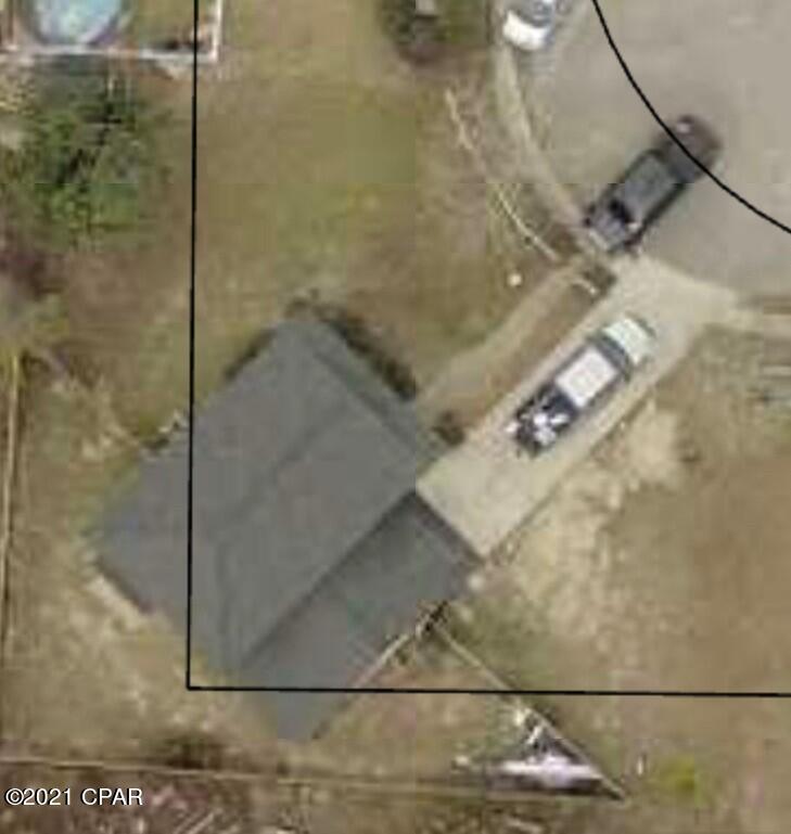 Two story 3 bedroom 2.5 bathroom house with one car garage and privacy fenced back yard.