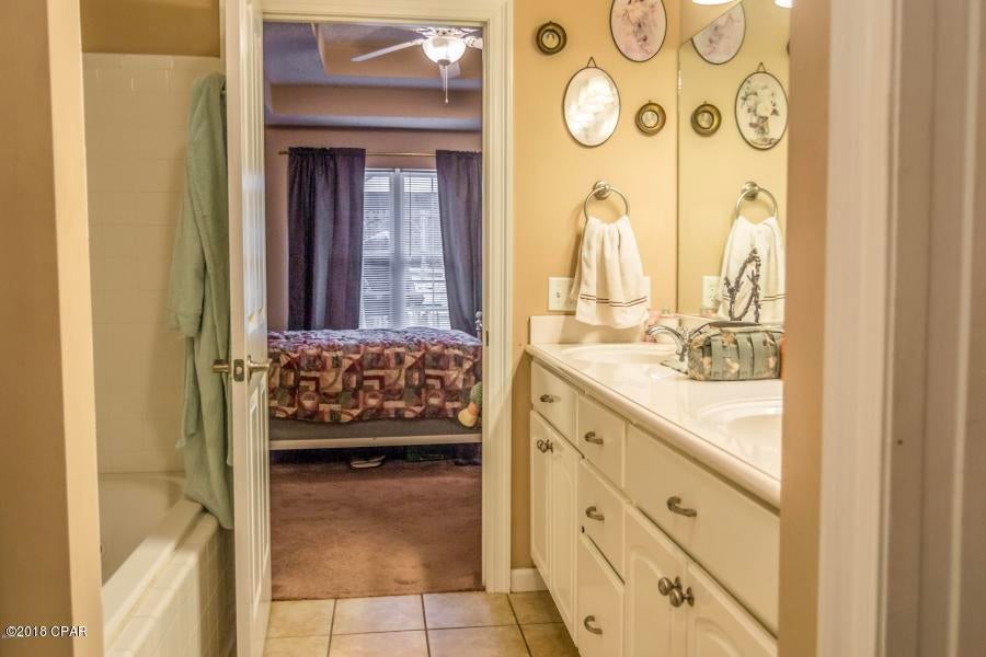 White Western Springs Unit 1 - Residential