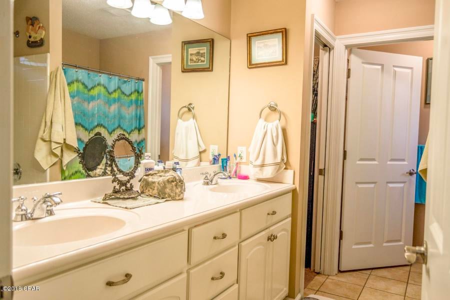 White Western Springs Unit 1 - Residential