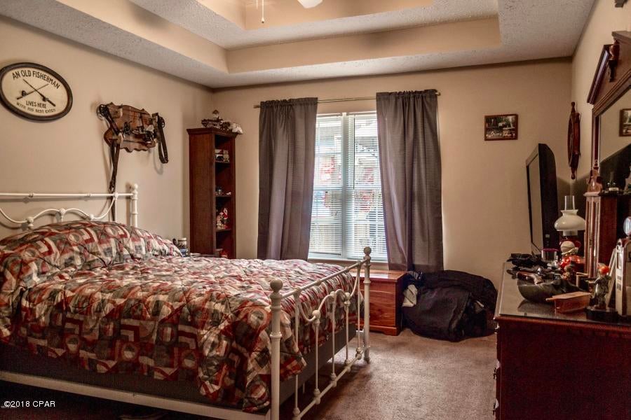 White Western Springs Unit 1 - Residential