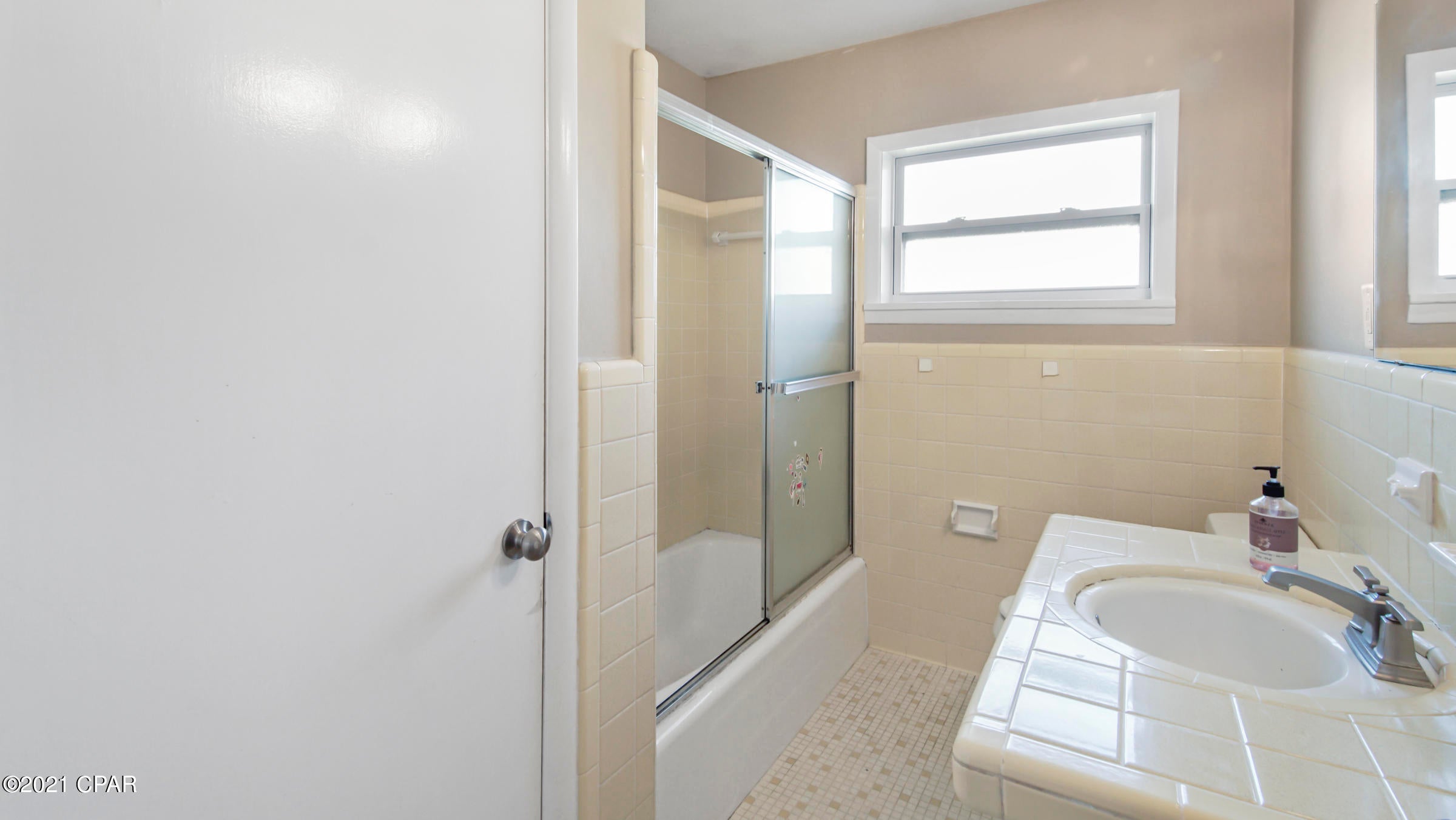 Caroline Add Unit 3 - Residential