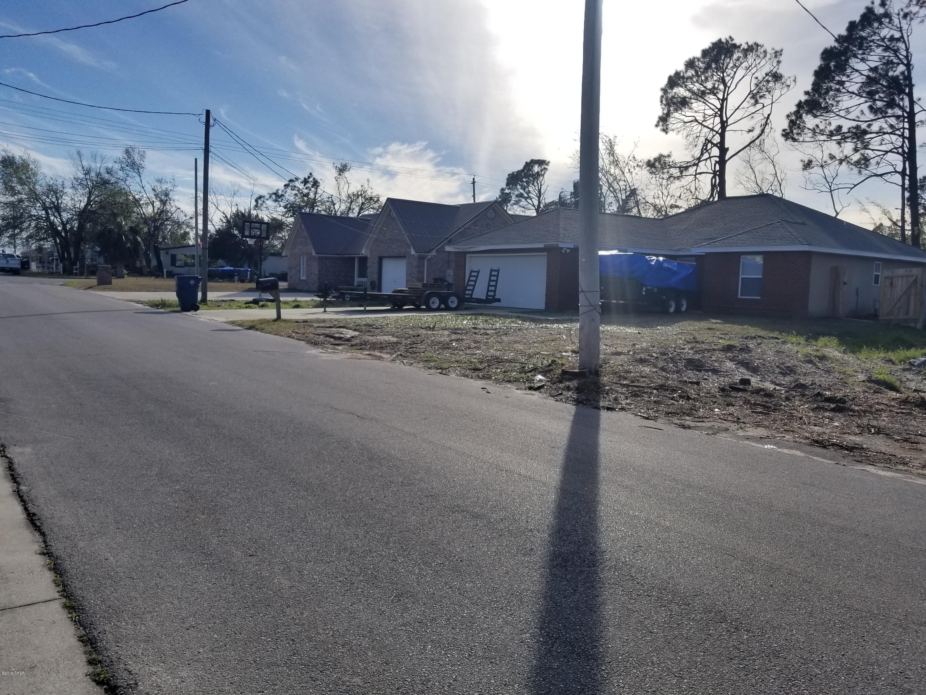 Shadow Bay Unit 2 Replat - Residential