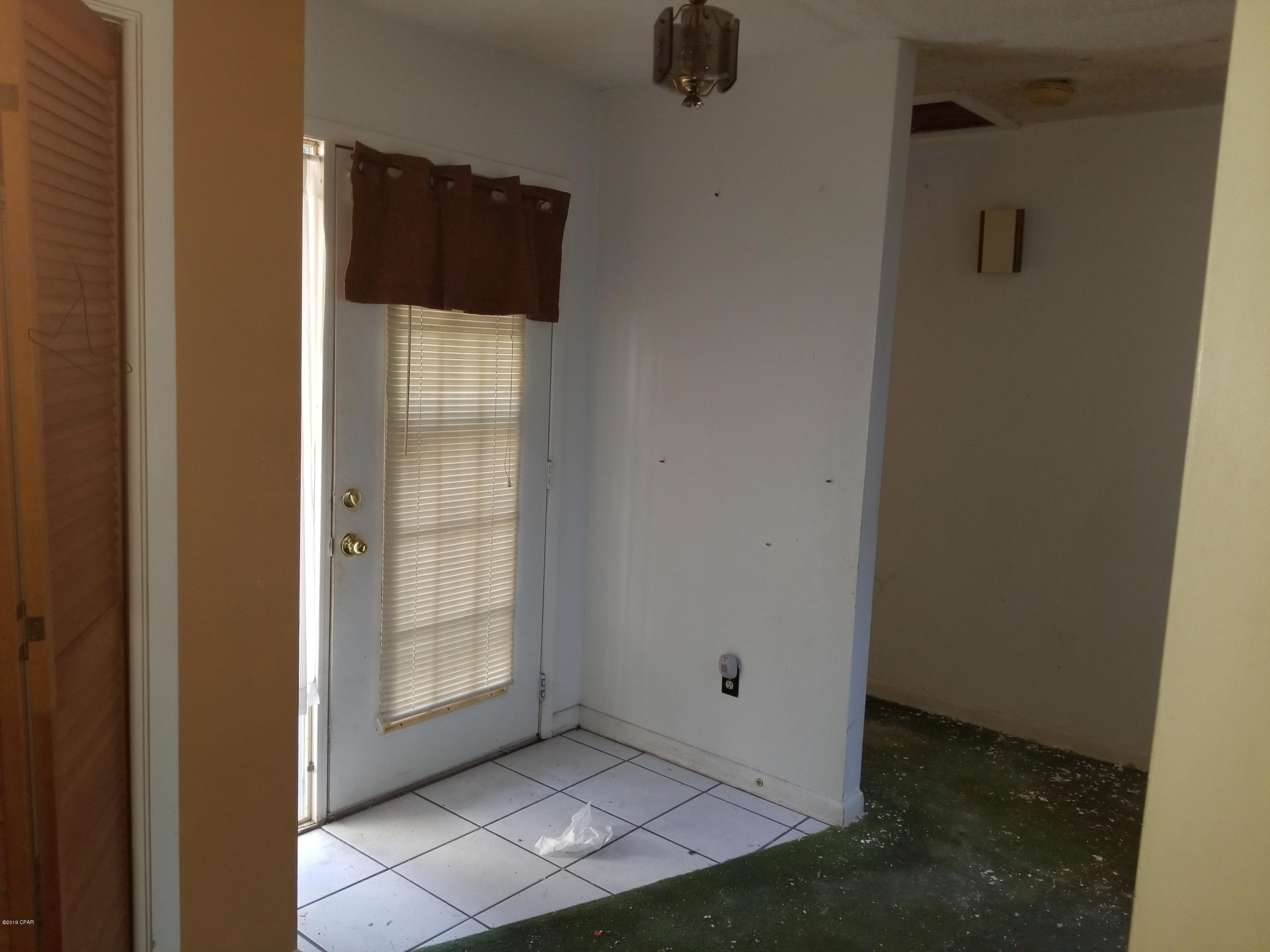 Shadow Bay Unit 2 Replat - Residential