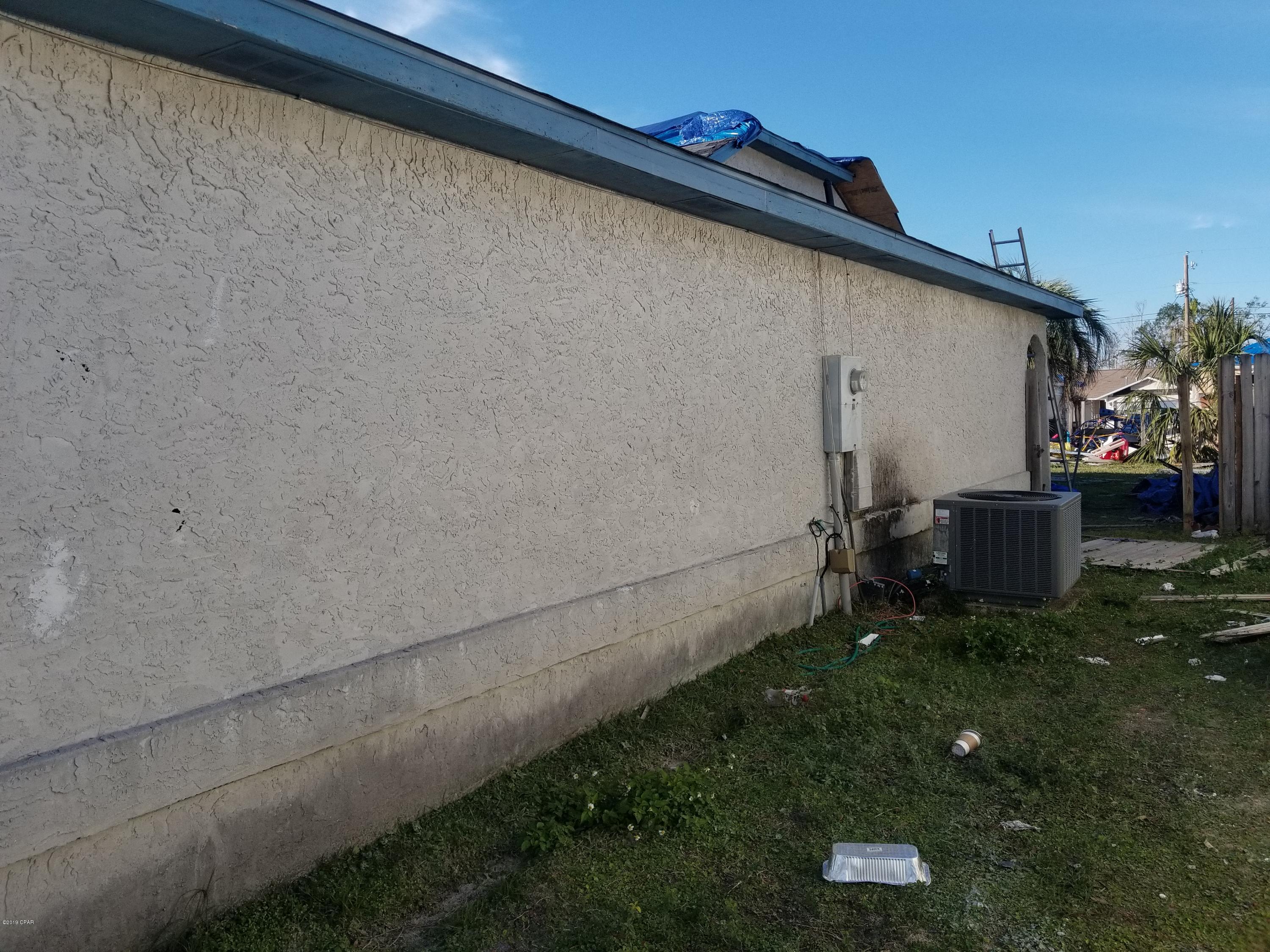 Shadow Bay Unit 2 Replat - Residential