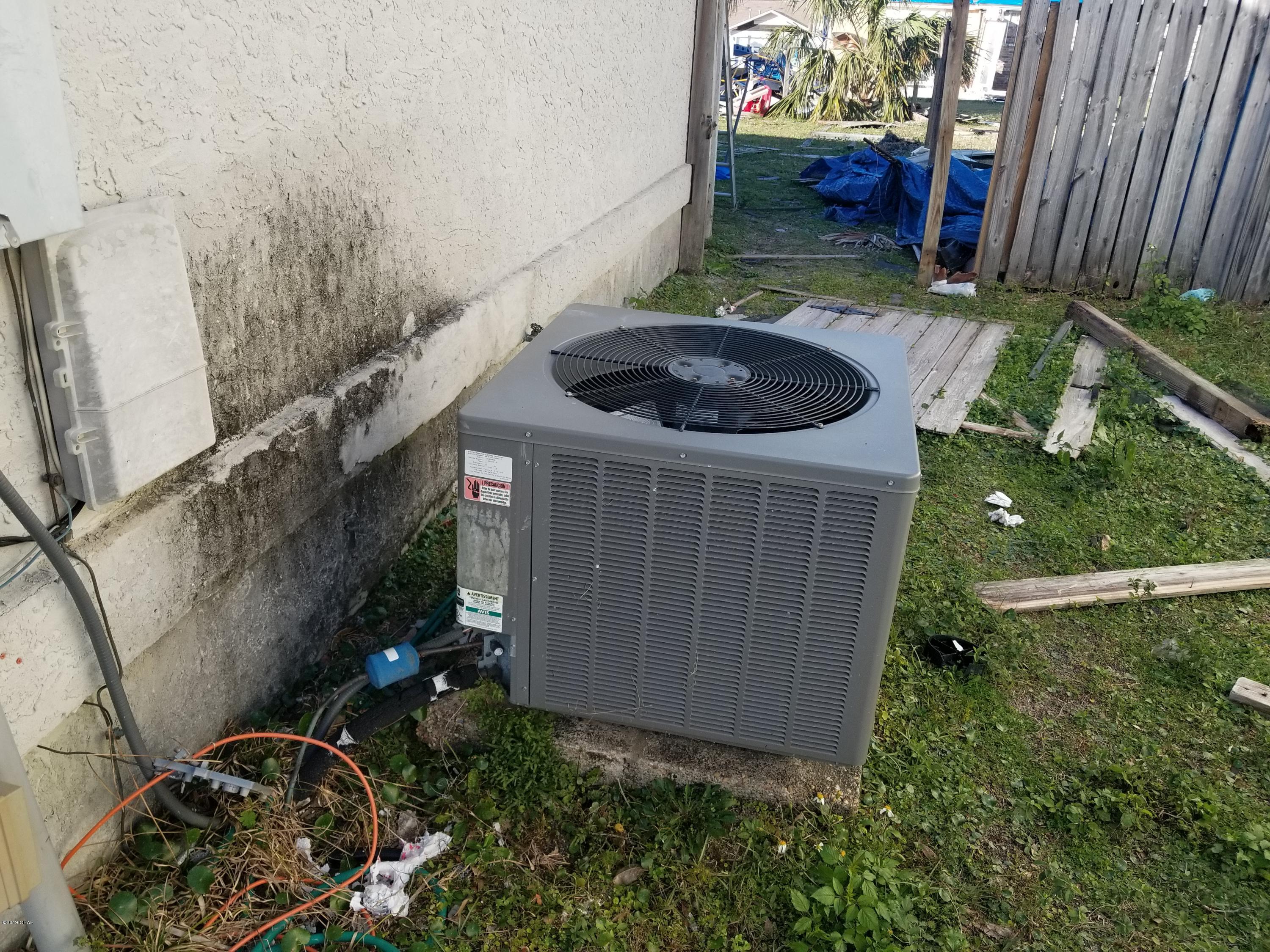 Shadow Bay Unit 2 Replat - Residential